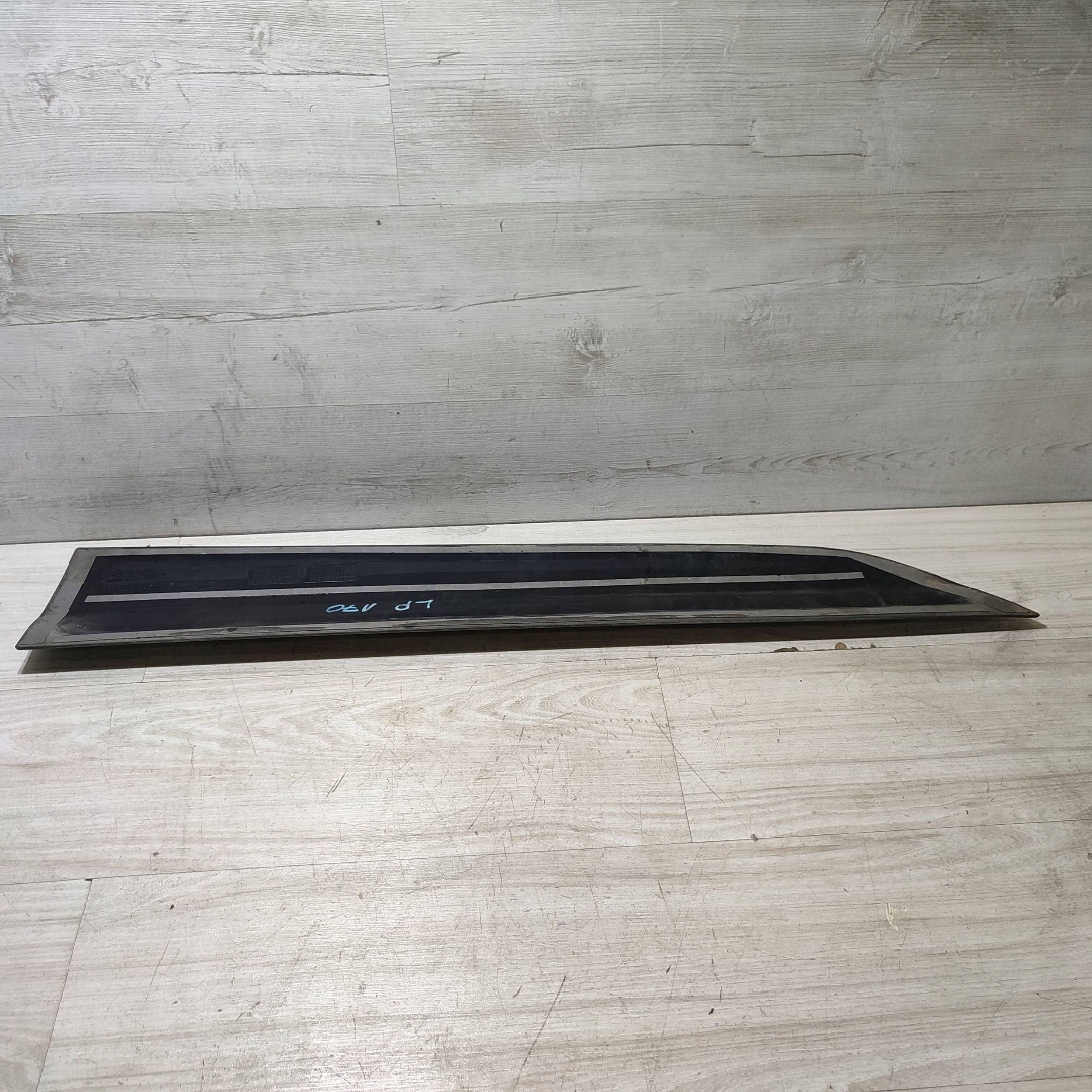 moulding door coupe front side left Suzuki Vitara (LY) 15002405