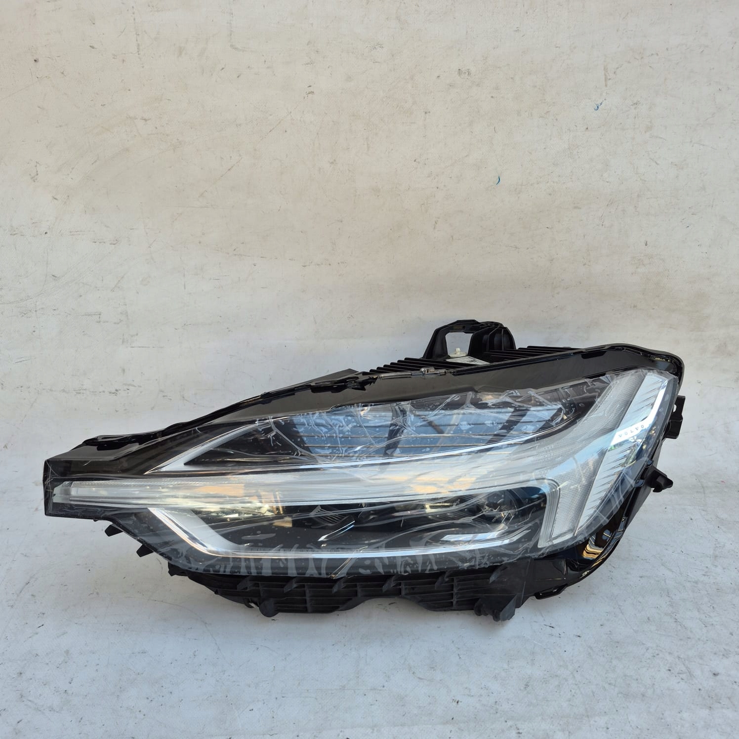 VOLVO XC60 II 2 17- light left front front FULL LED MID 32133544