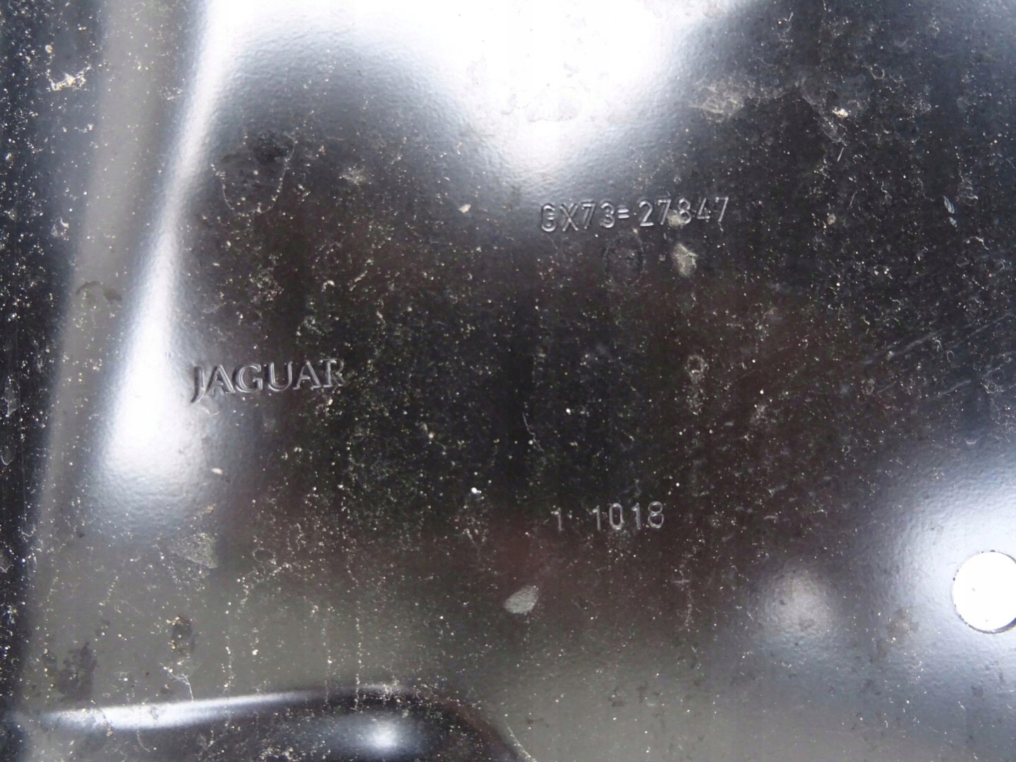 Jaguar XE GX73 pillar threshold left