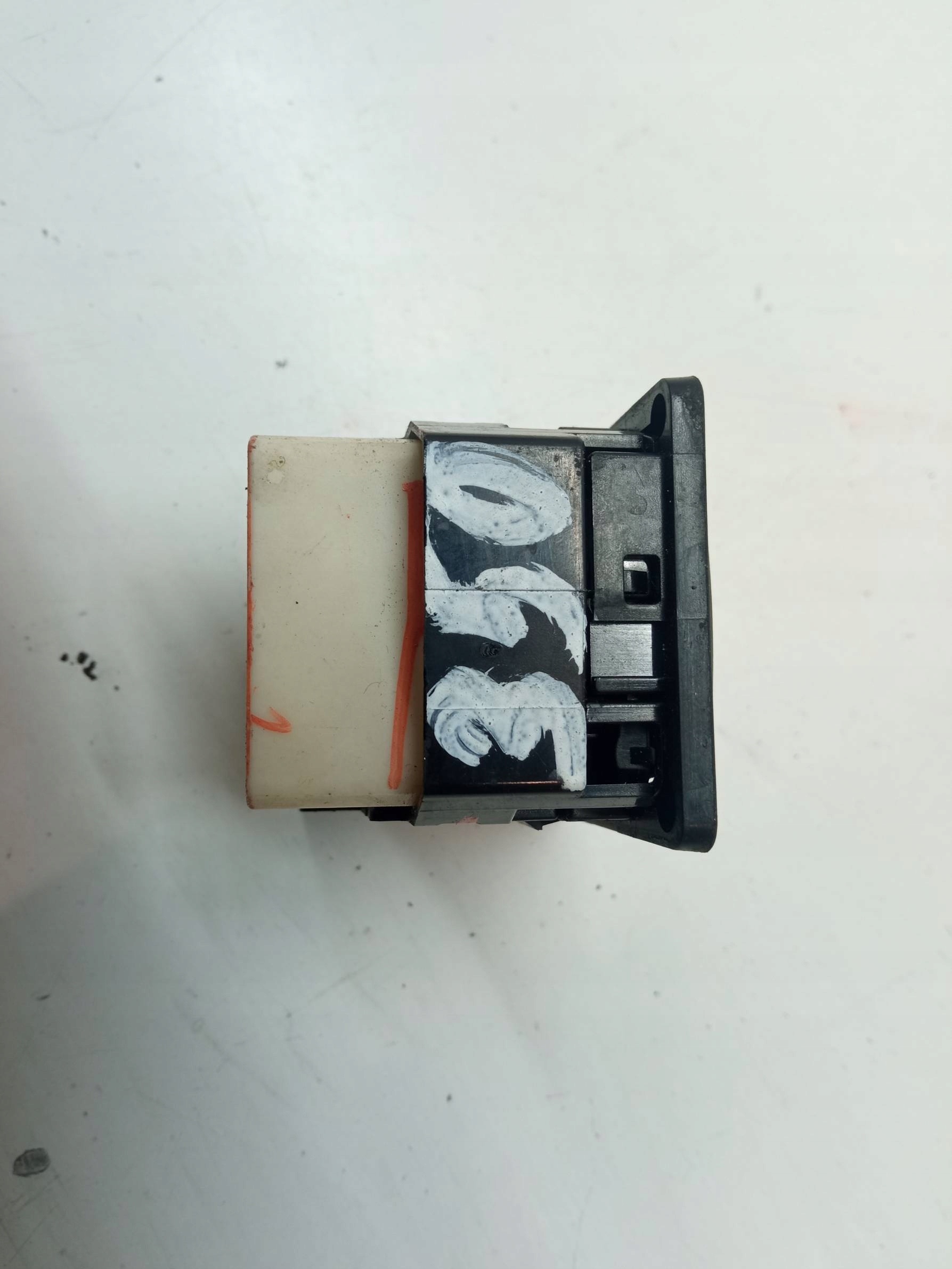 mirror control switch 183574 Toyota Yaris II (2005-2011)