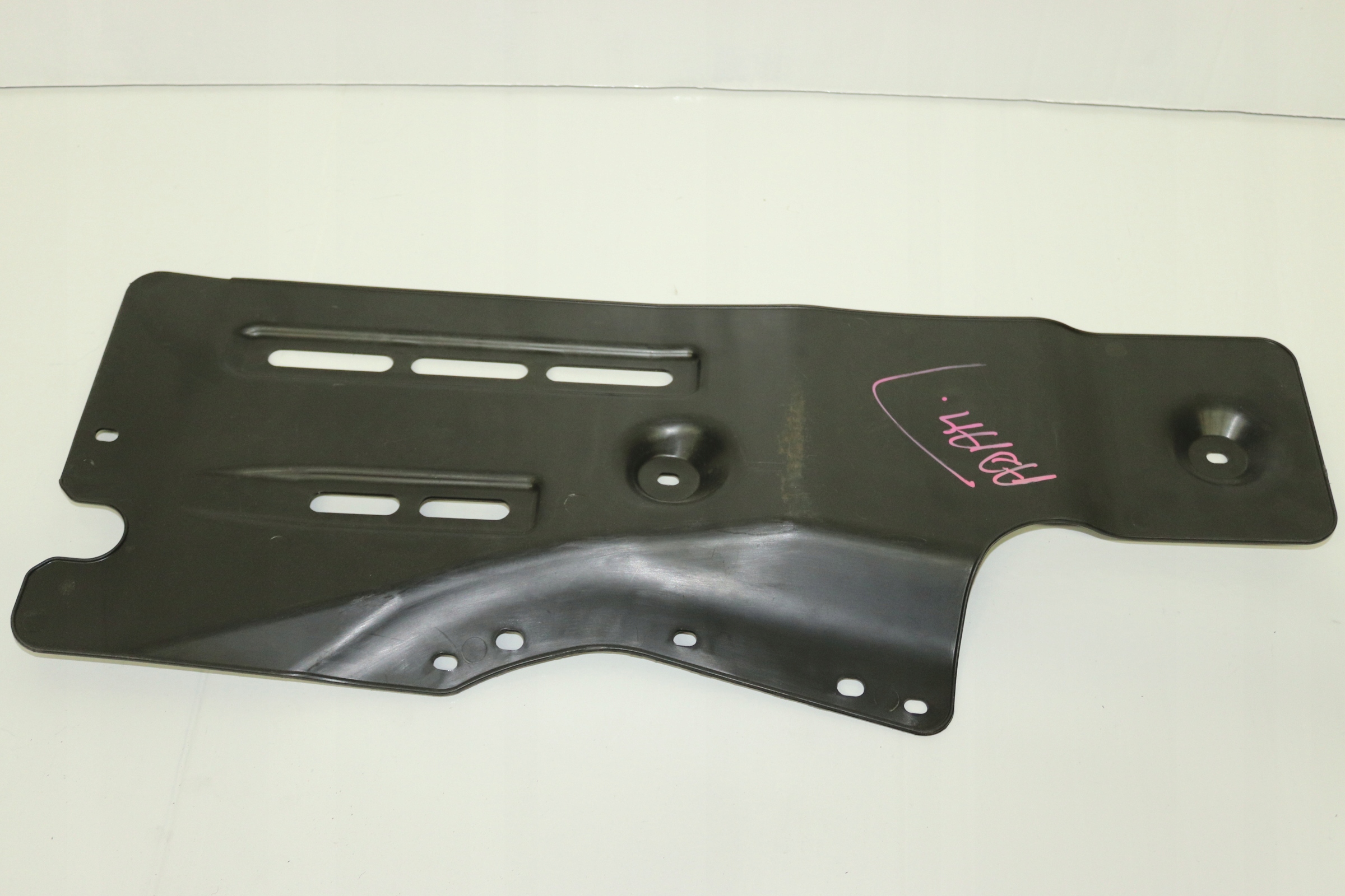 OPEL ADAM OSLONA POD SILNIK PRAWA 13356731