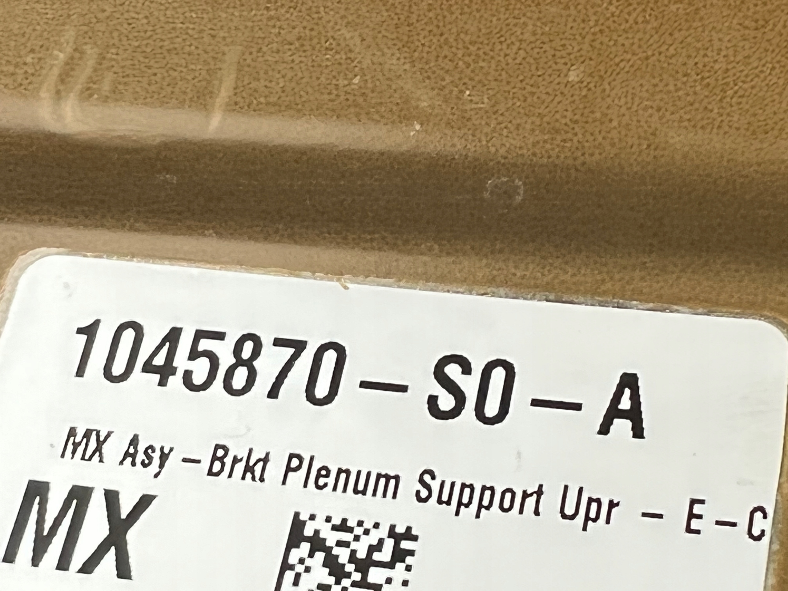 Tesla X wspornik sciany grodziowej 1045870 S0 A Weight with packaging 2 kg