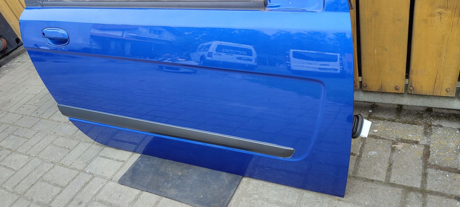 door front front right Chevrolet Aveo 3D 33U