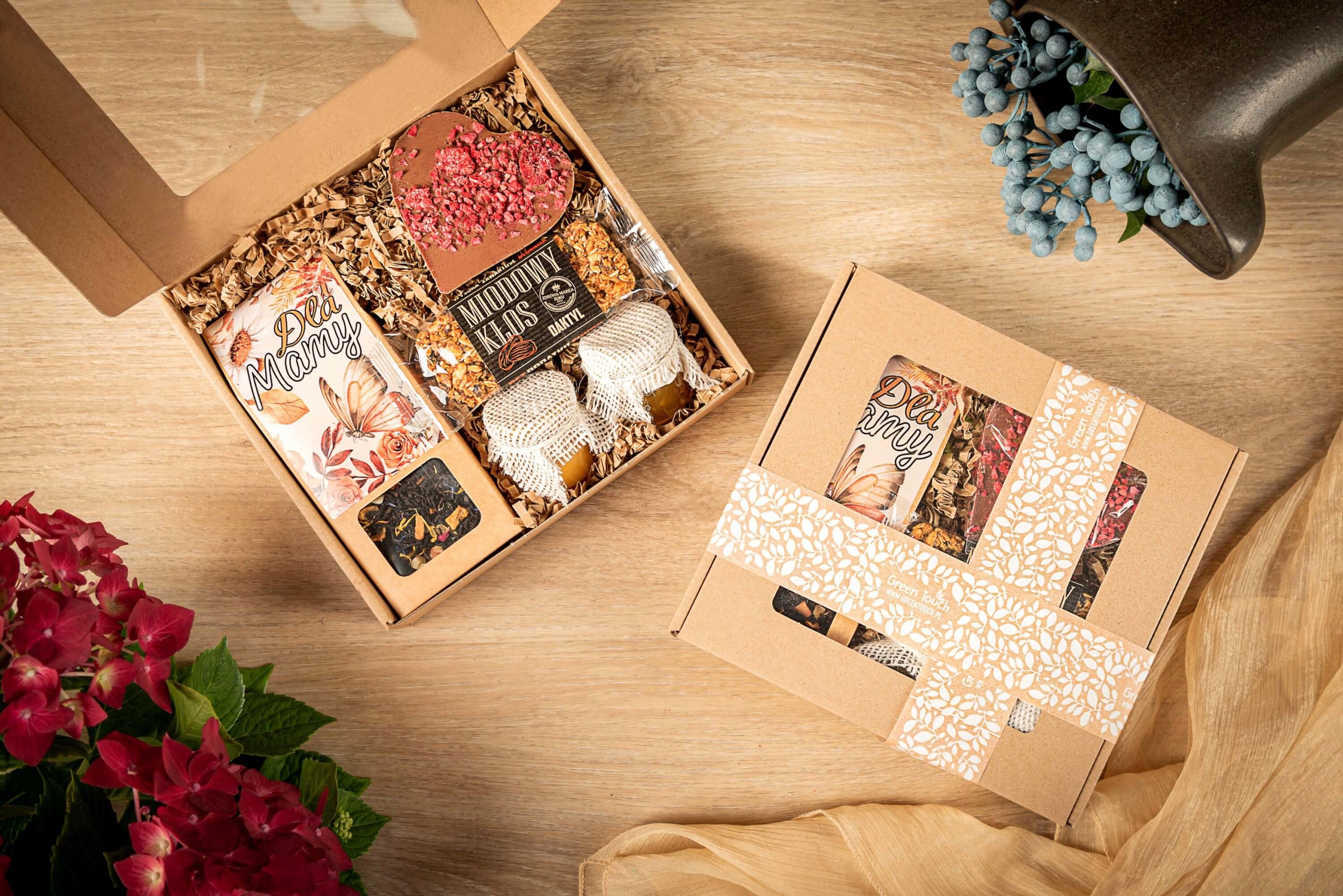 ANYÁK NAPI AJÁNDÉK – ANYÁK NAPI TEA SZETT CSOKOLÁDÉ MÉZES AJÁNDÉKDOBOZ EAN (GTIN) 5905342105985