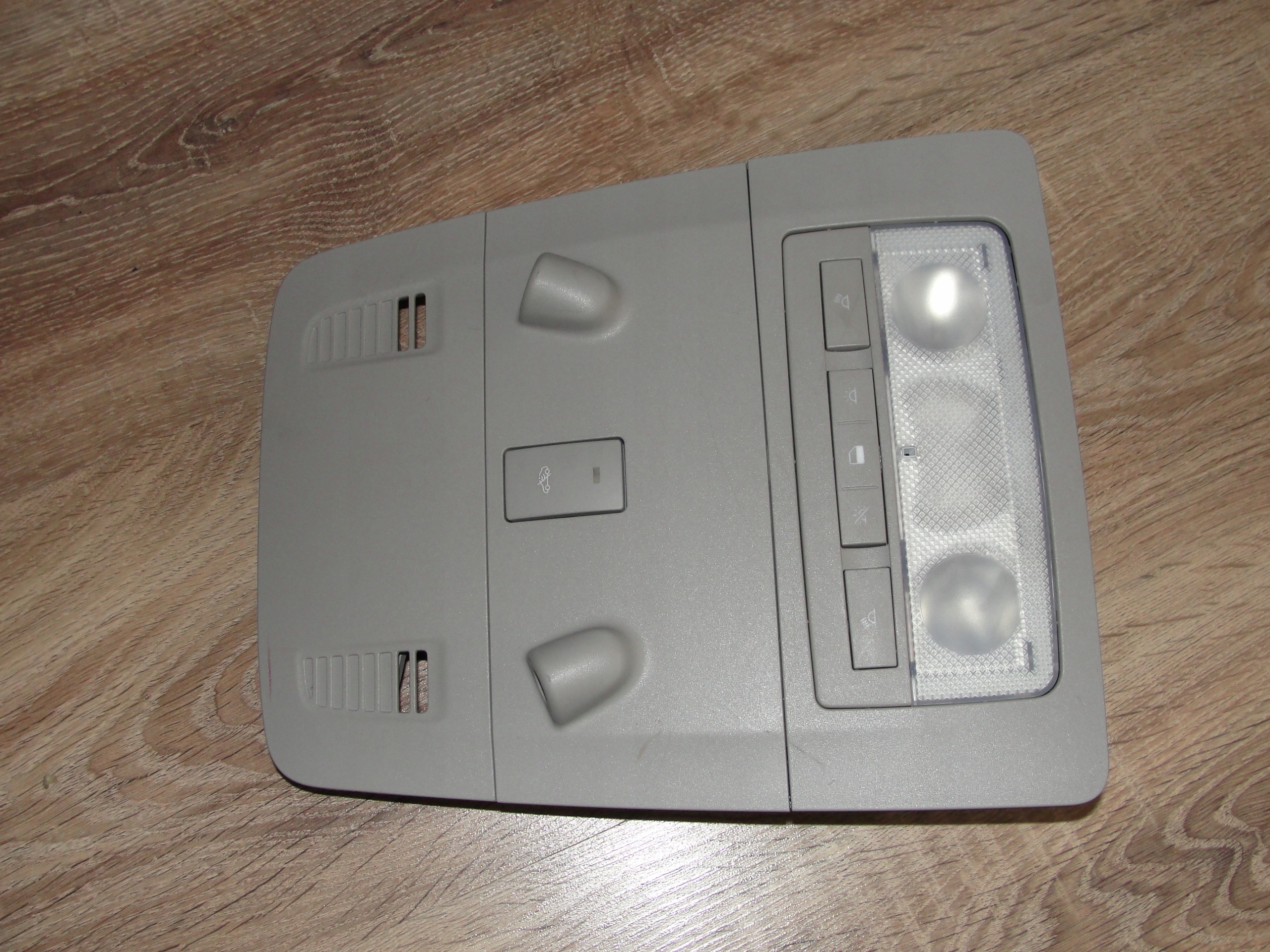 LAMPKA OŚWIETLENIE KABINY OPEL INSIGNIA A ASTRA J