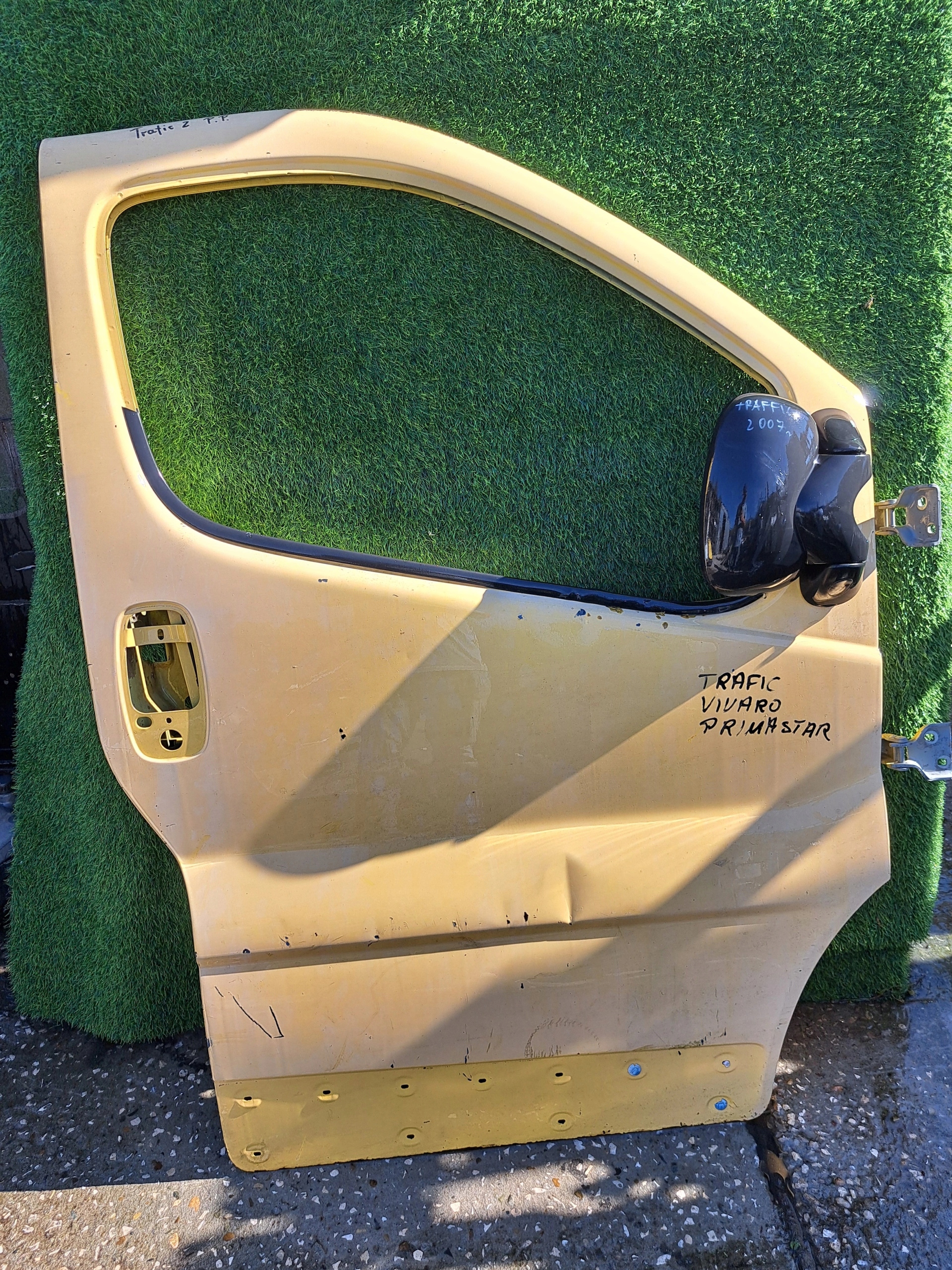 RENAULT TRAFIC VIVARO PRIMASTAR door right front