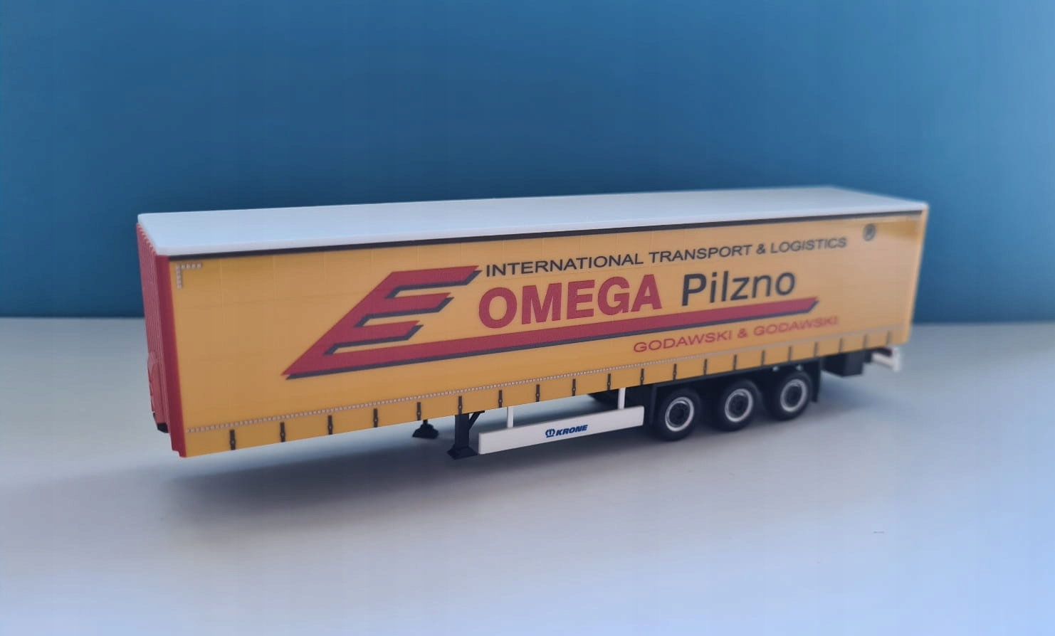 Herpa Návěs záclona Omega Plzeň