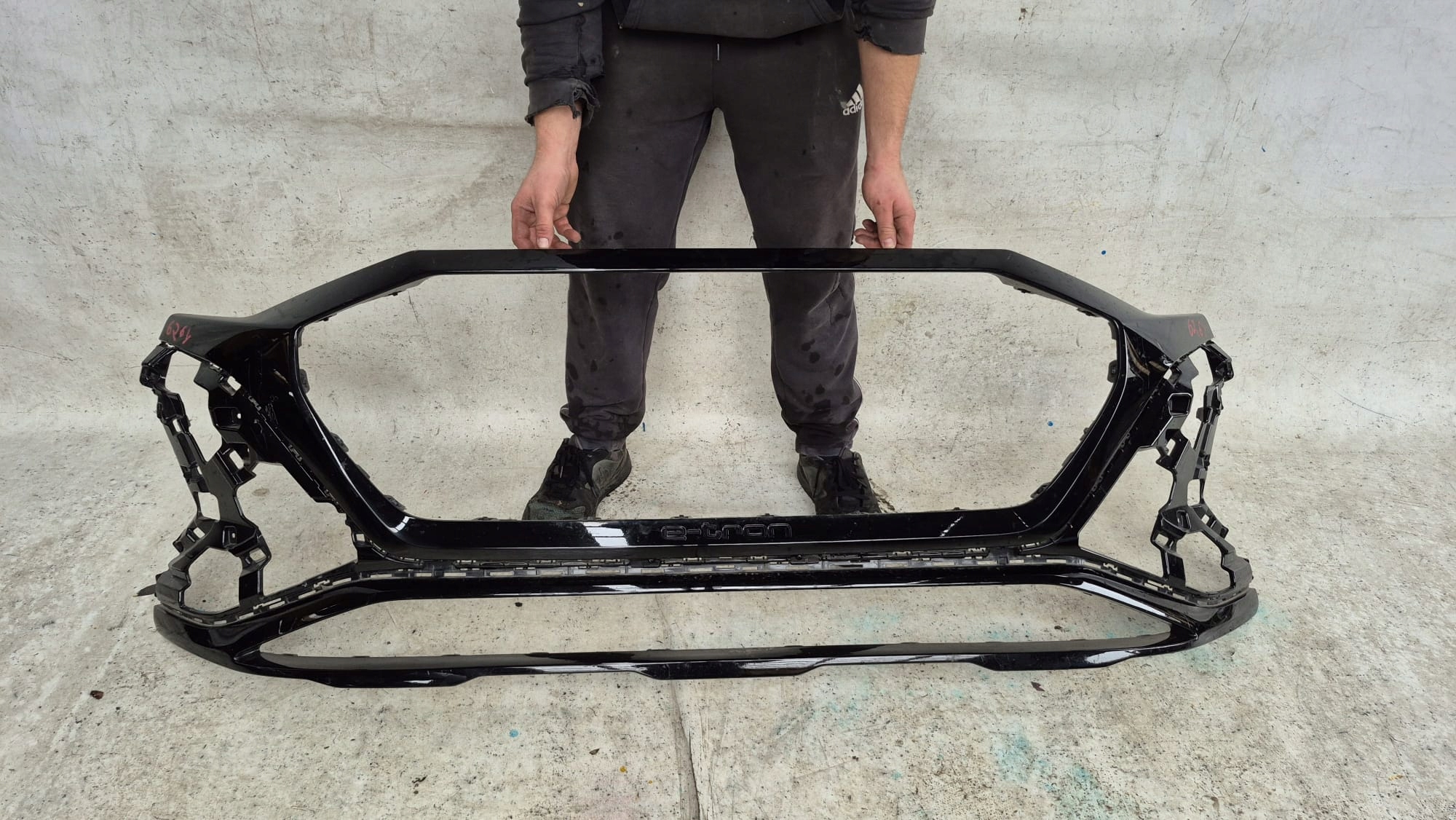 AUDI Q8 E-TRON LIFT 23-25 nárazník předek přední