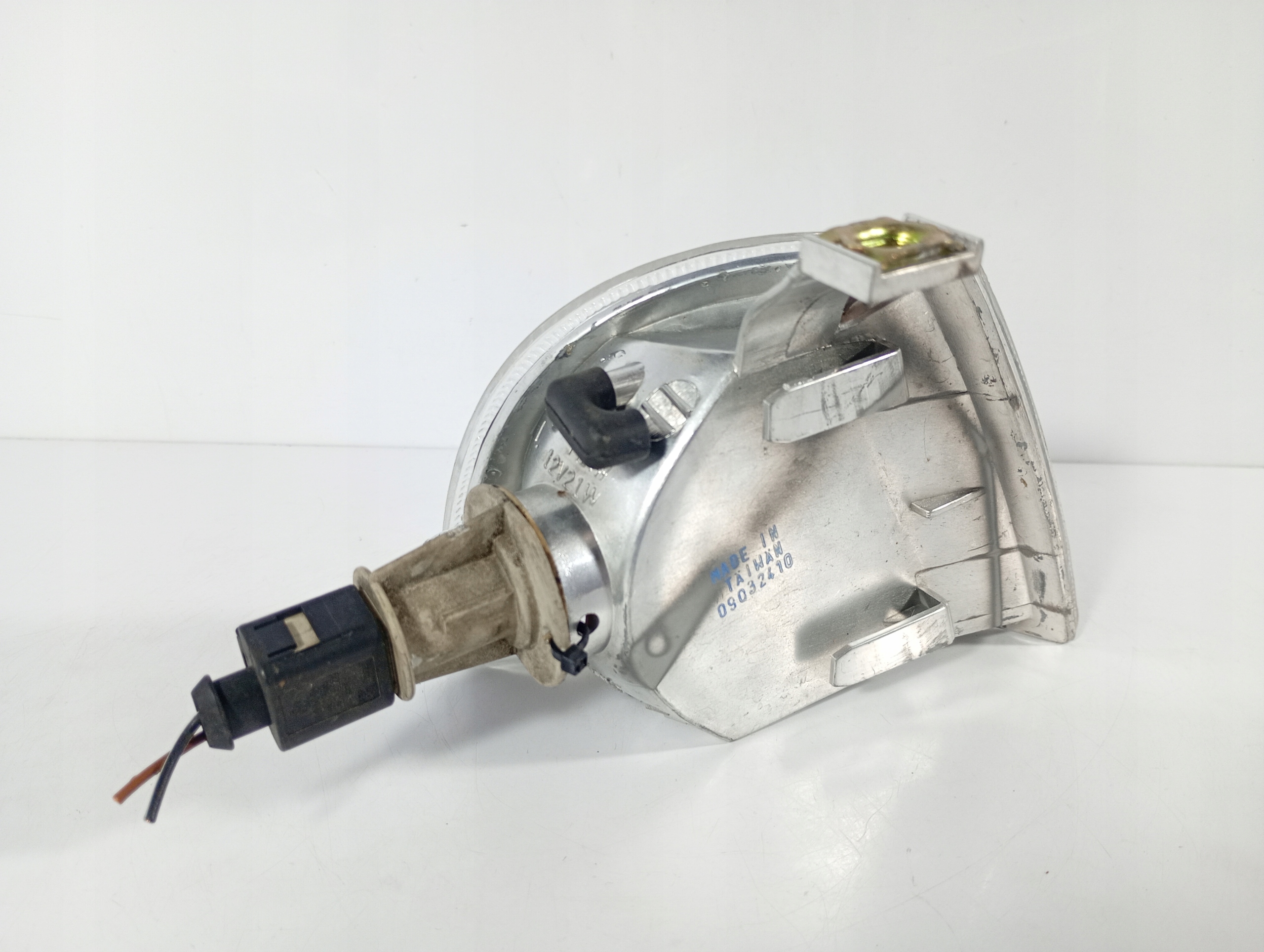 Octavia 1 96-11 indicator left OE 185164B