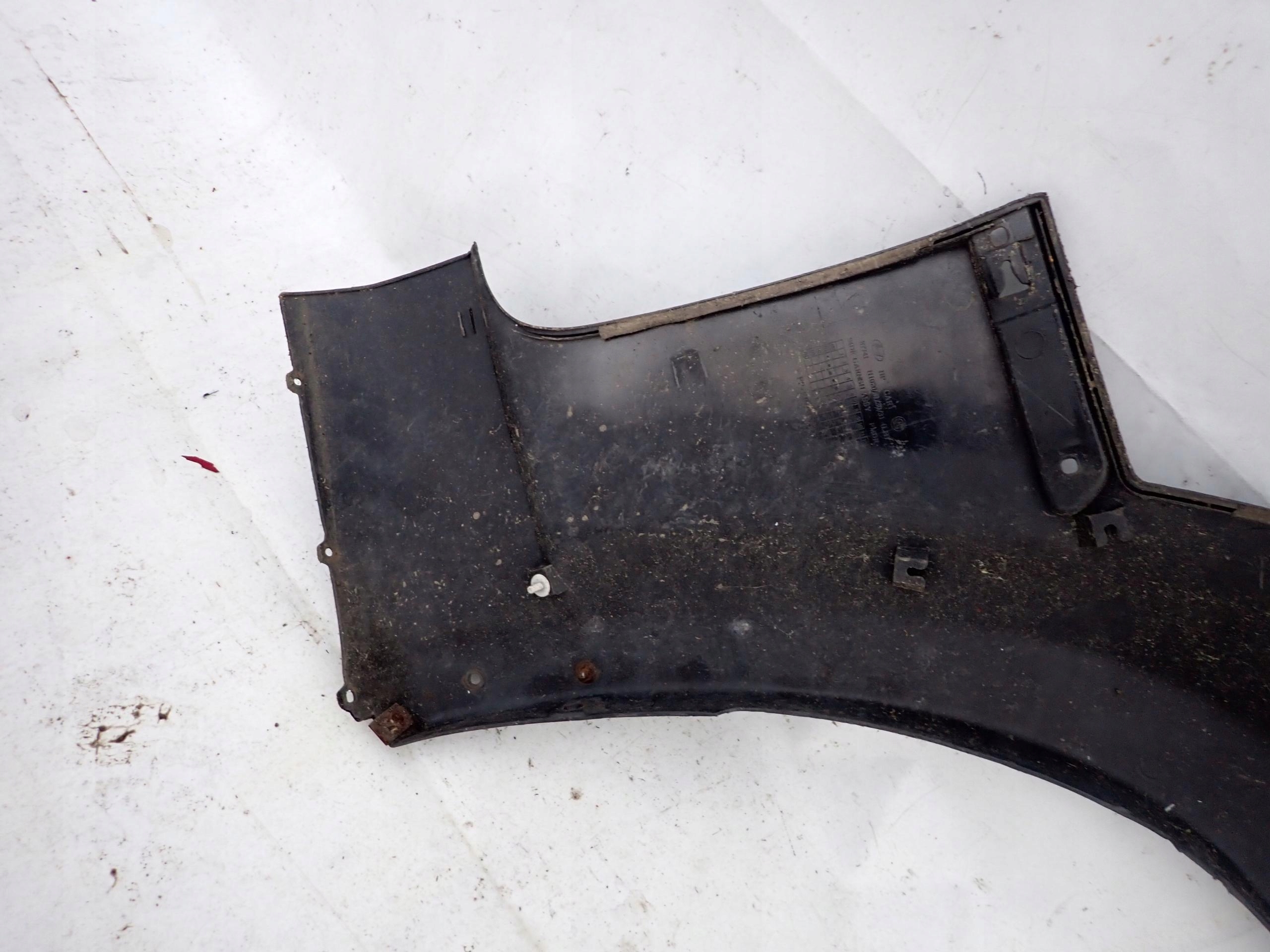 HYUNDAI TERRACAN and moulding fender left front