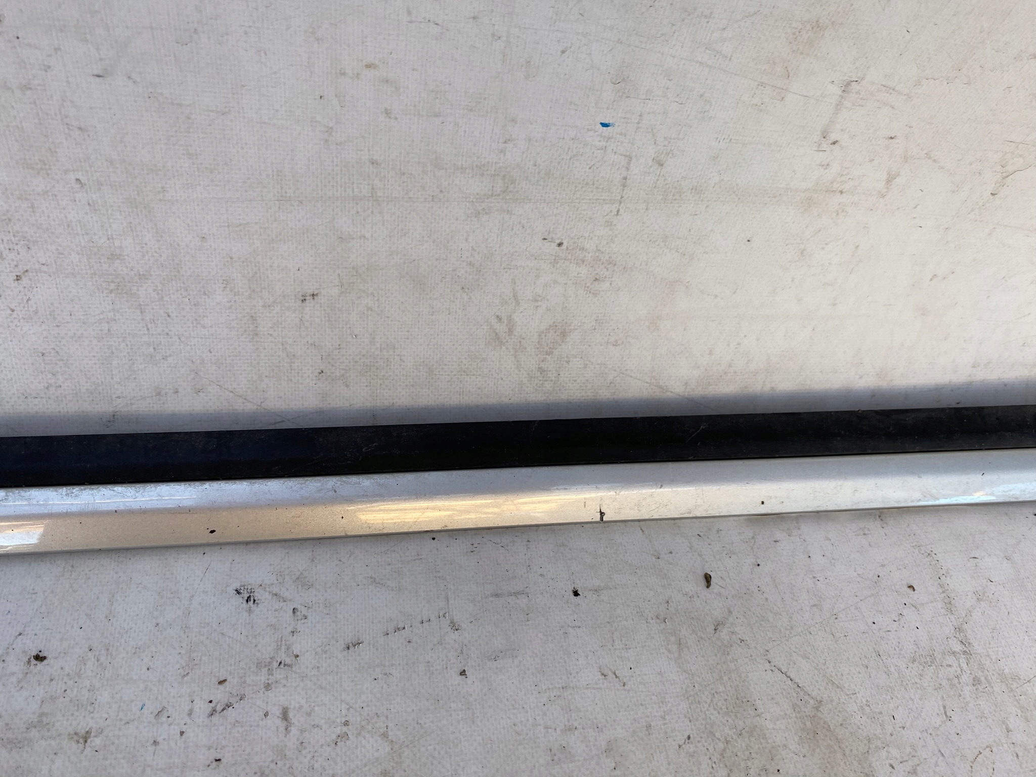 VW PASSAT B7 14- moulding door front left 3AA854939A