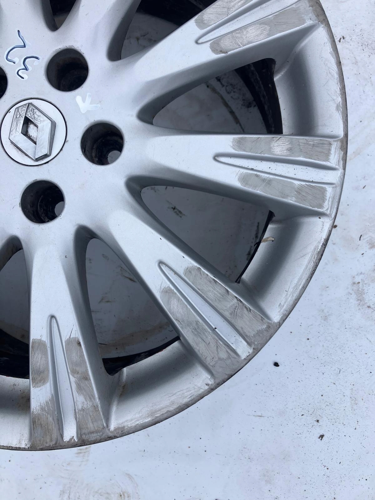 disk RENAULT LATITUDE #32 403000058R 18 CALI 5X114.3