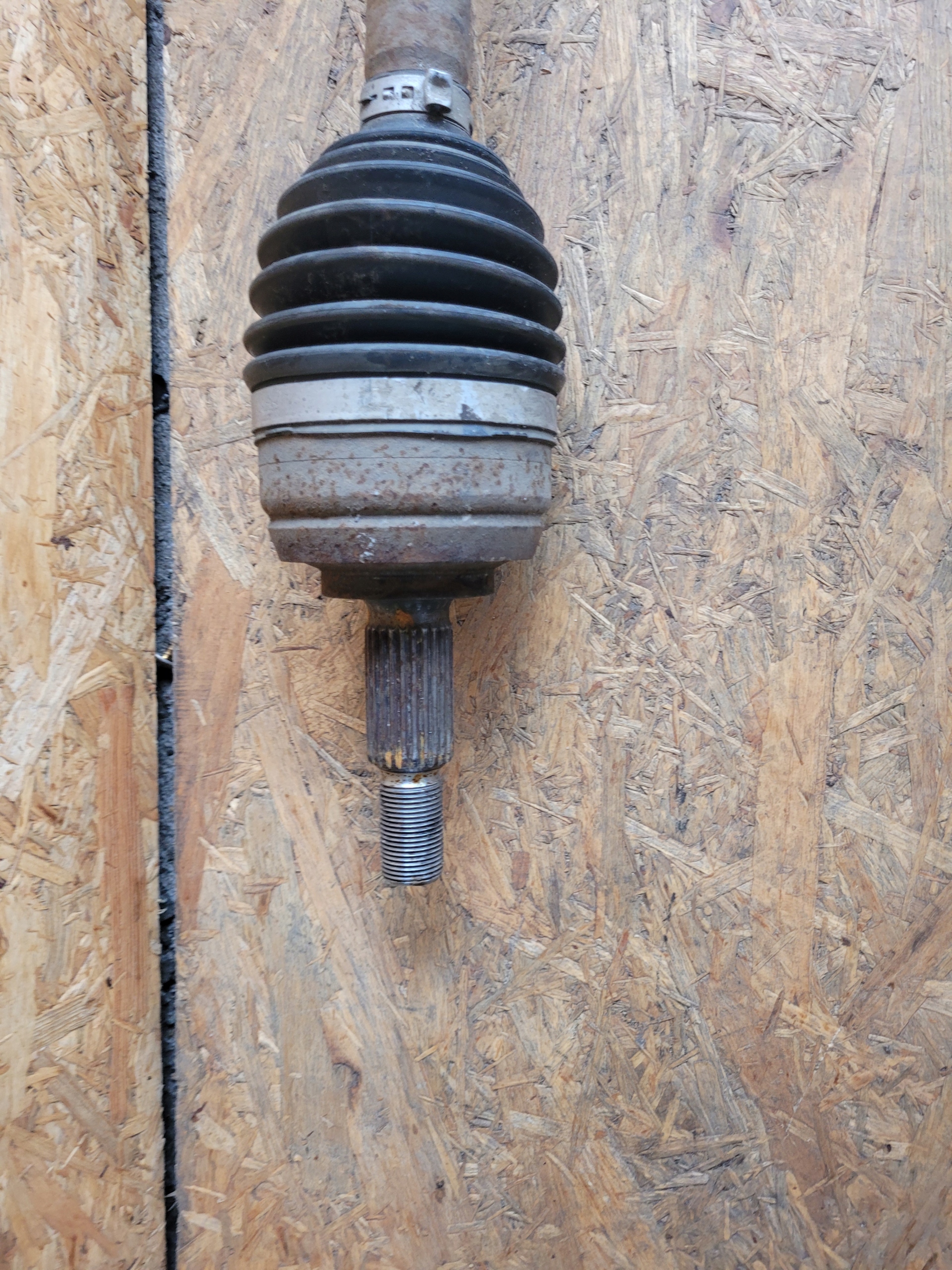 semi-axis right long DACIA DUSTER II 1.5 DCI 391004692R