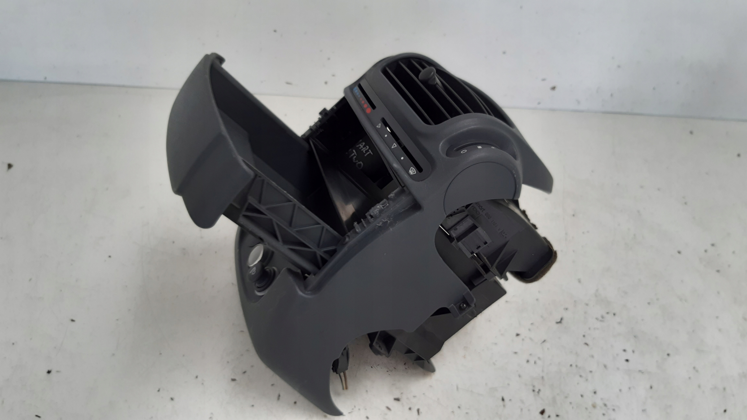 Panel srednji rešetka rešetka ventilacije Smart ForTwo