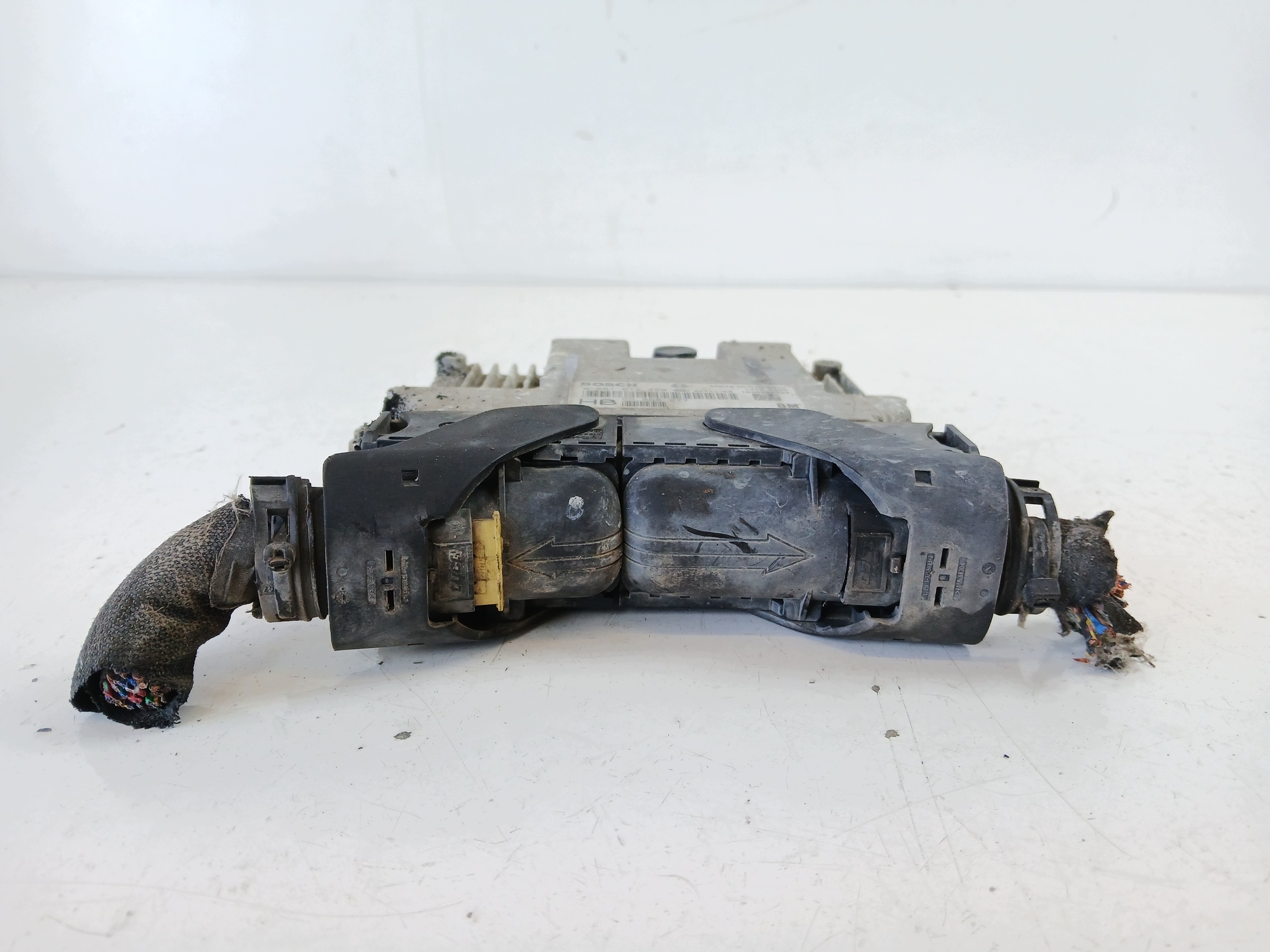 OPEL VECTRA C 1.9 CDTI control unit of the engine 55566277
