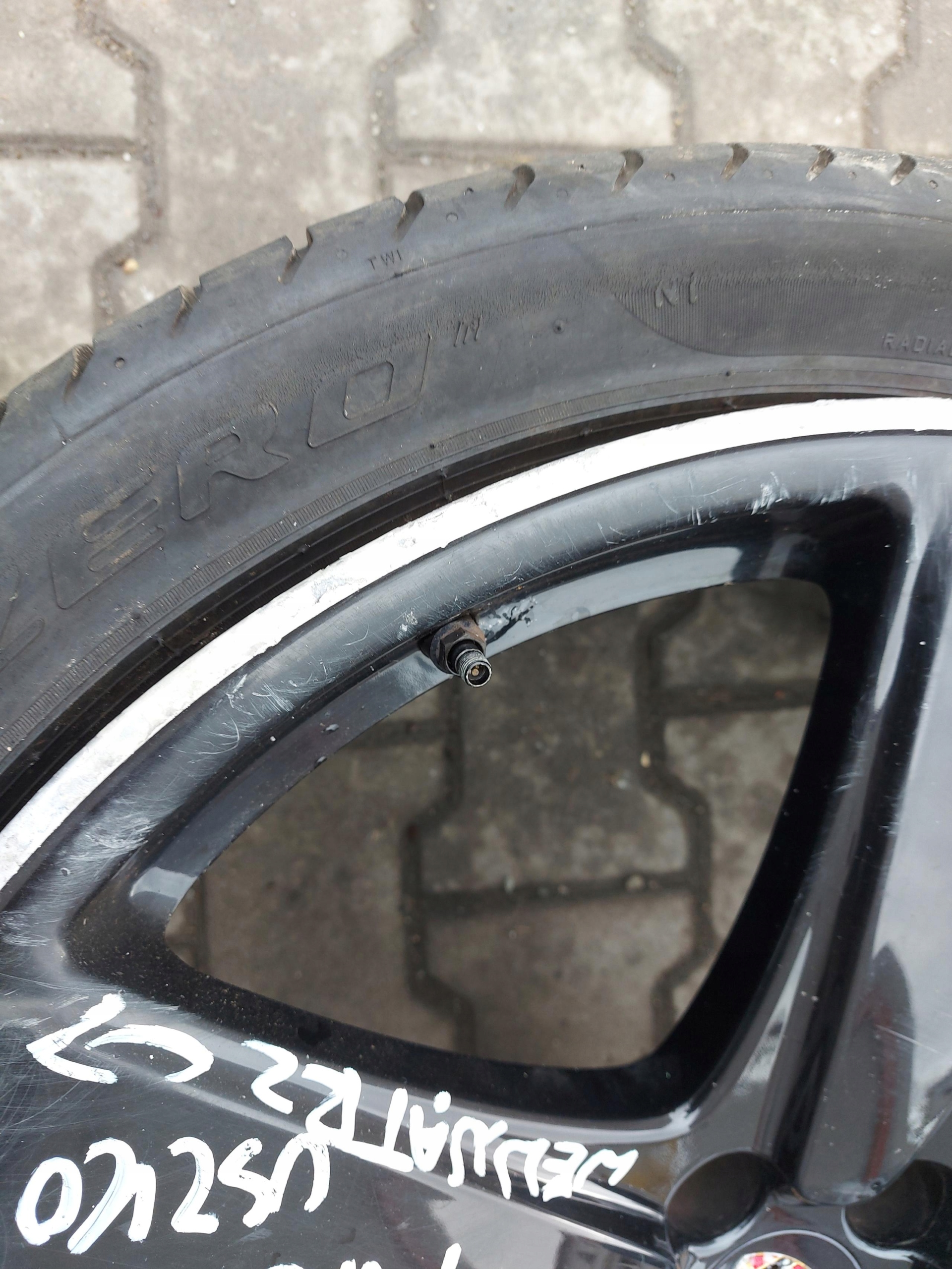 PORSCHE MACAN S 95B kolo disk 10Jx21 295/35 R21 Pirelli