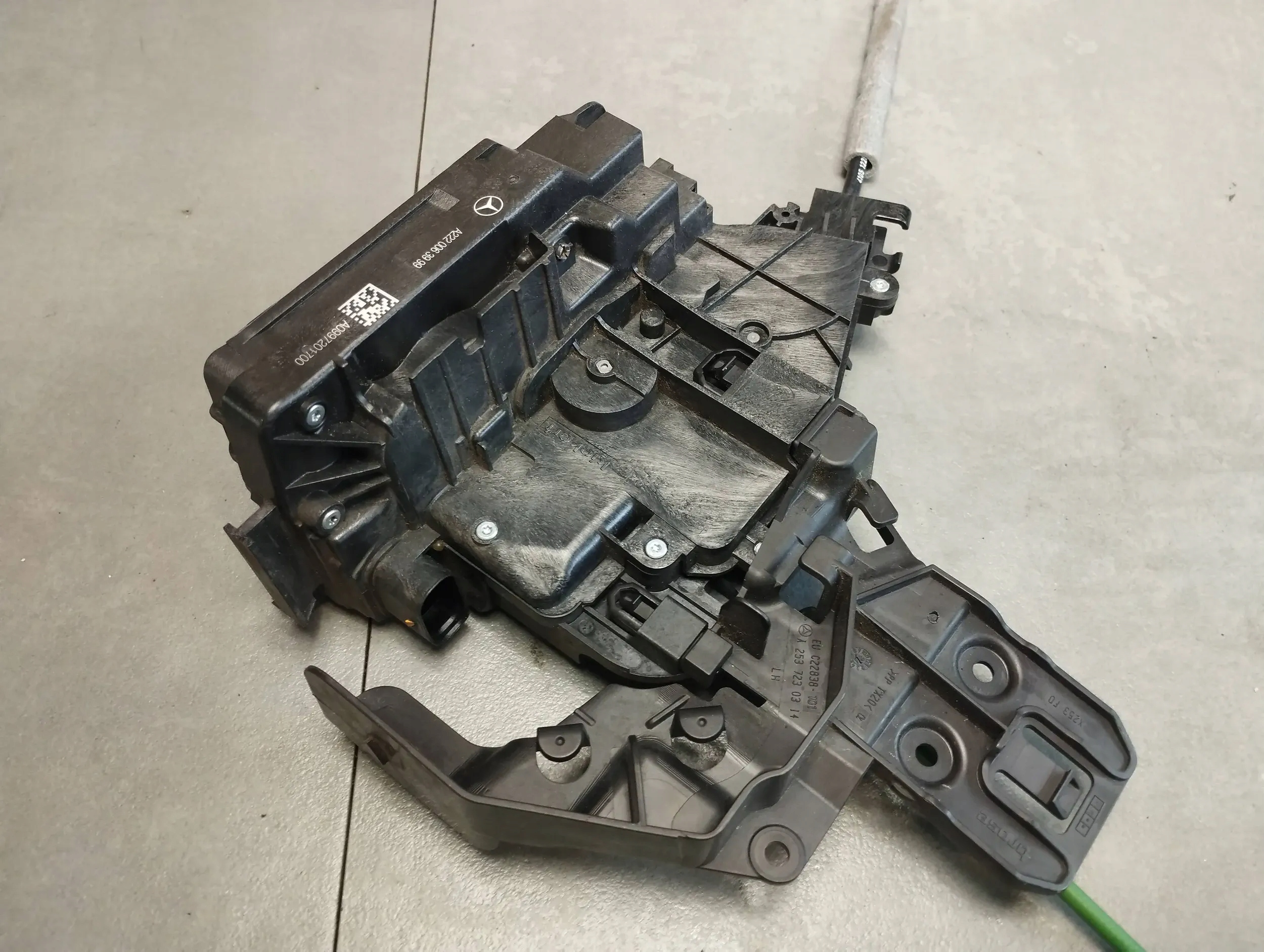 Mercedes-Benz GLC X253 lock left front anglik A2220063999