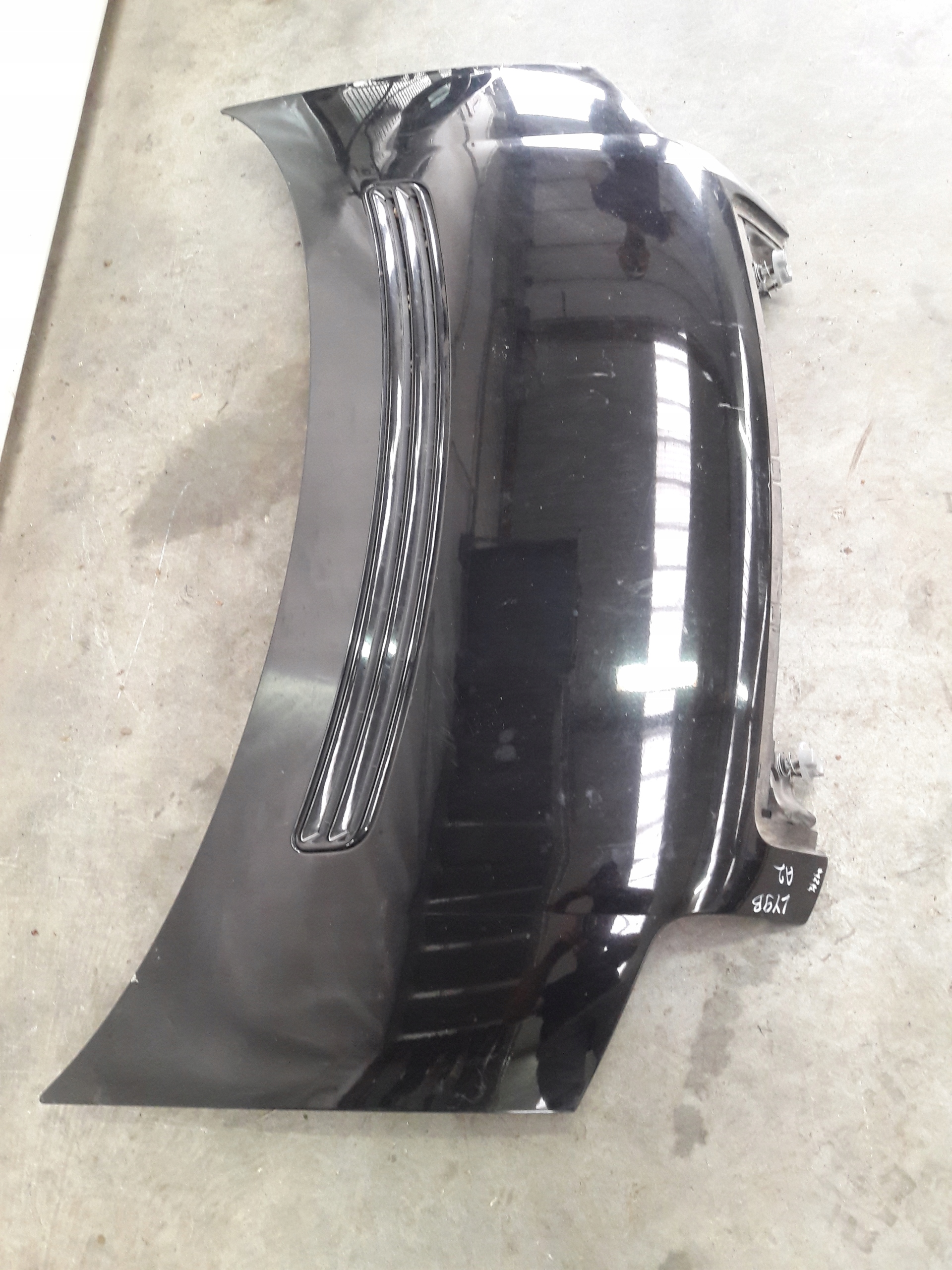 bonnet LY9B Audi A2