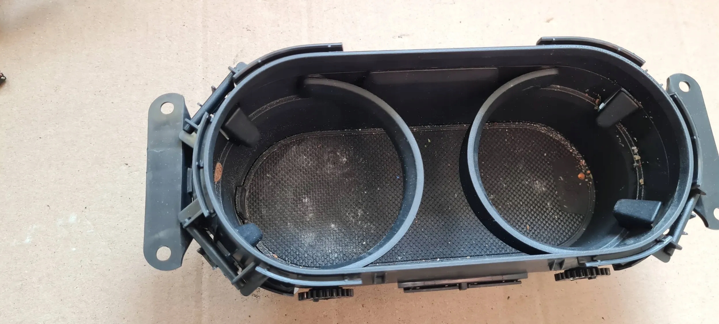 S3 8Y A3 bracket POJEMNIK TUNELU for KUBKI 8Y0862533A