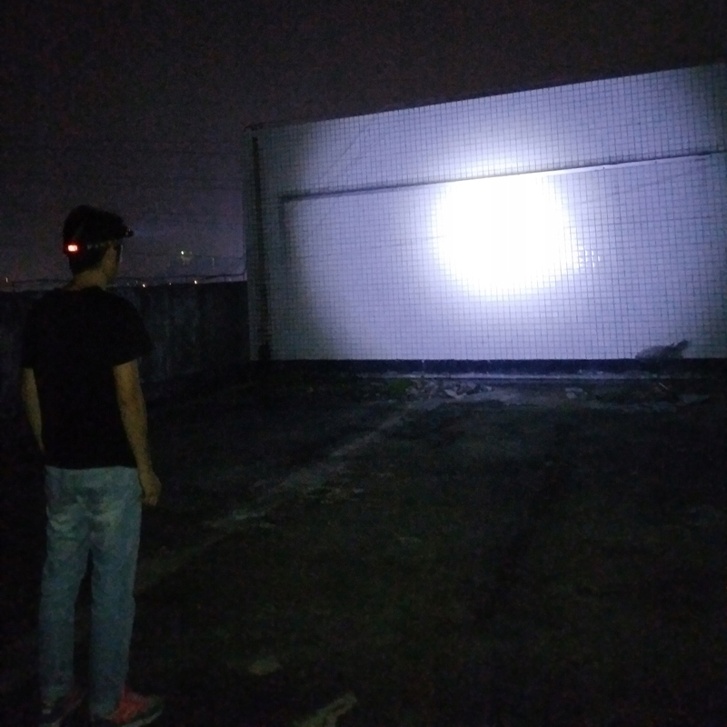 LATARKA CZOŁOWA GENETIC 5x XML-T6 + 2x AKU 9900mAh Materiał aluminium