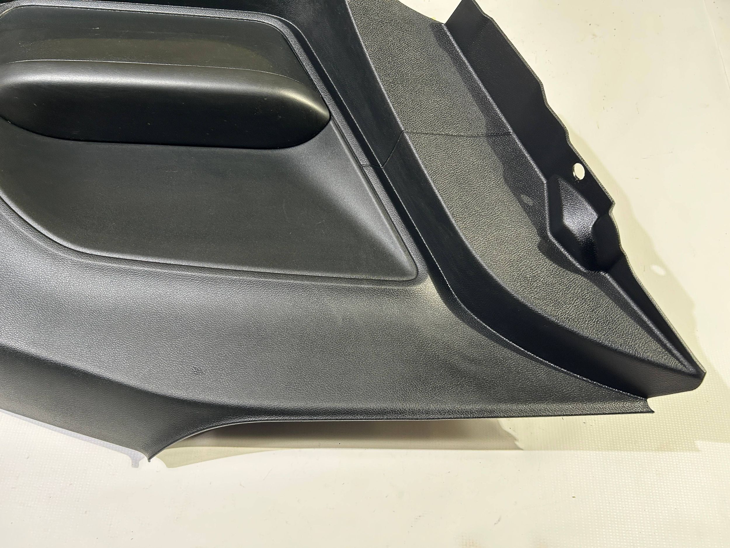 side upholstery rear part rear left left Dodge Challenger 2015