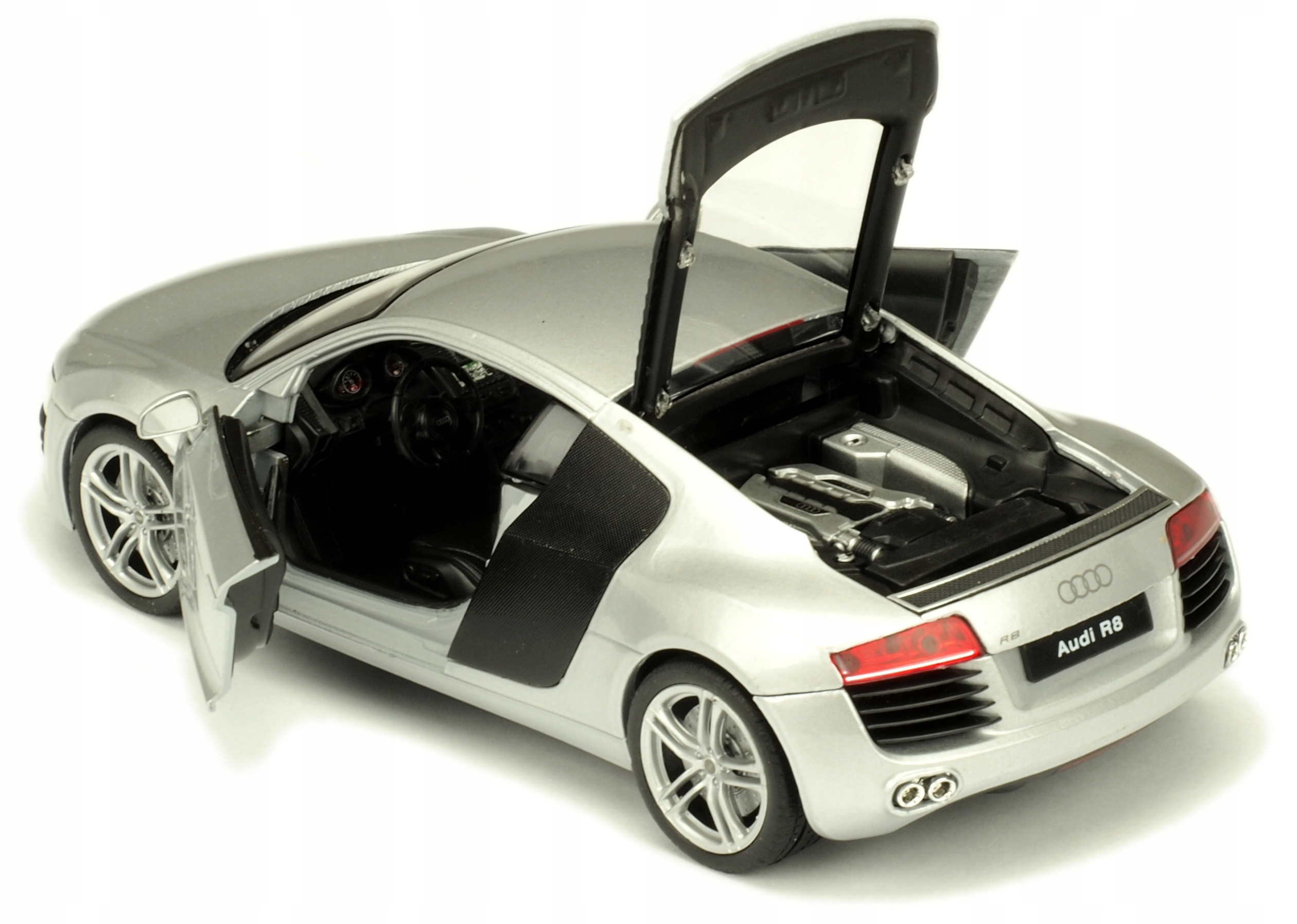 Welly Kovové Velké Auto Audi R8 Otevírací Dveře Klapka Motoru