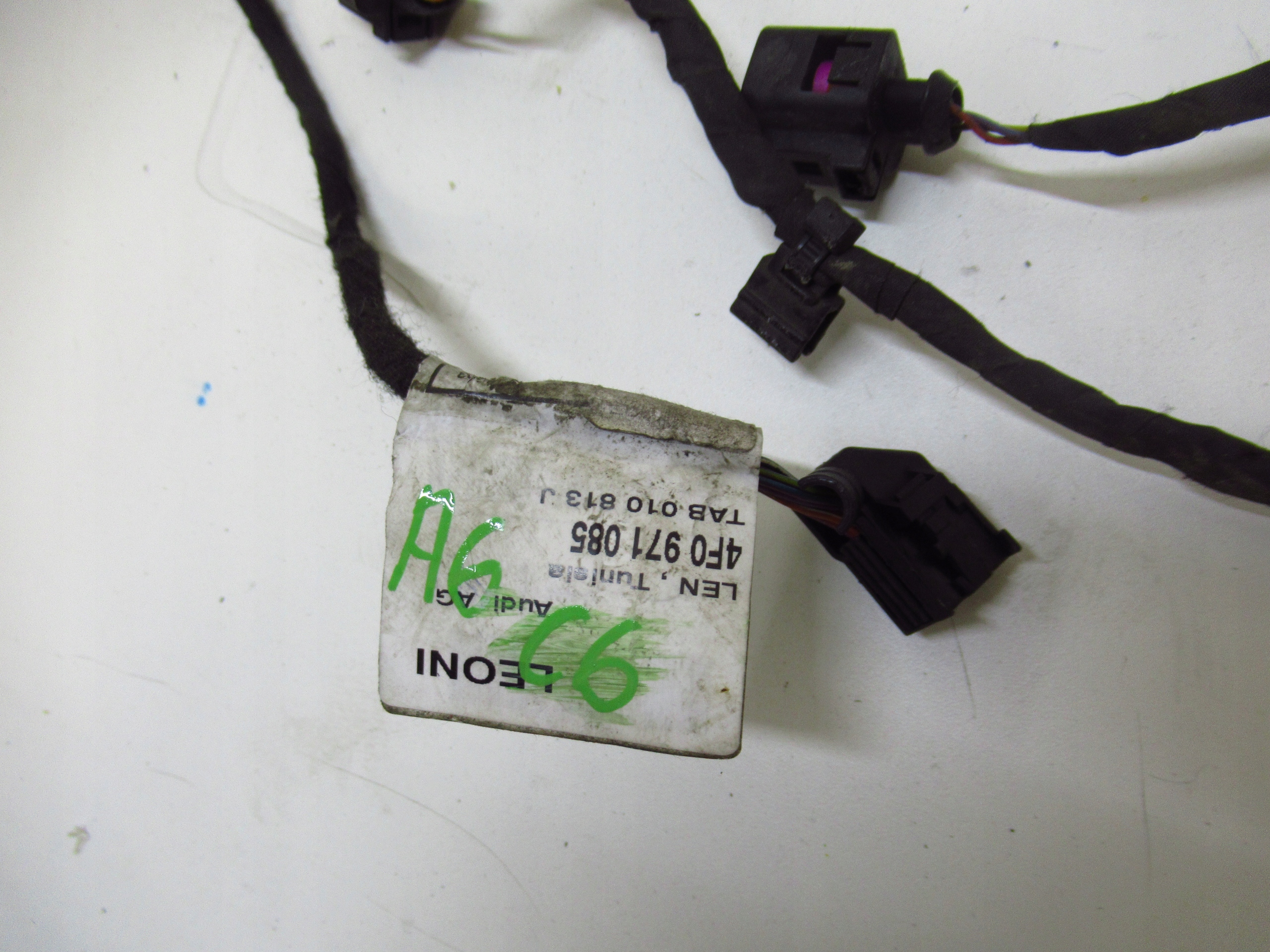 AUDI A6 C6 bundle of a bumper rear part 4F0971085