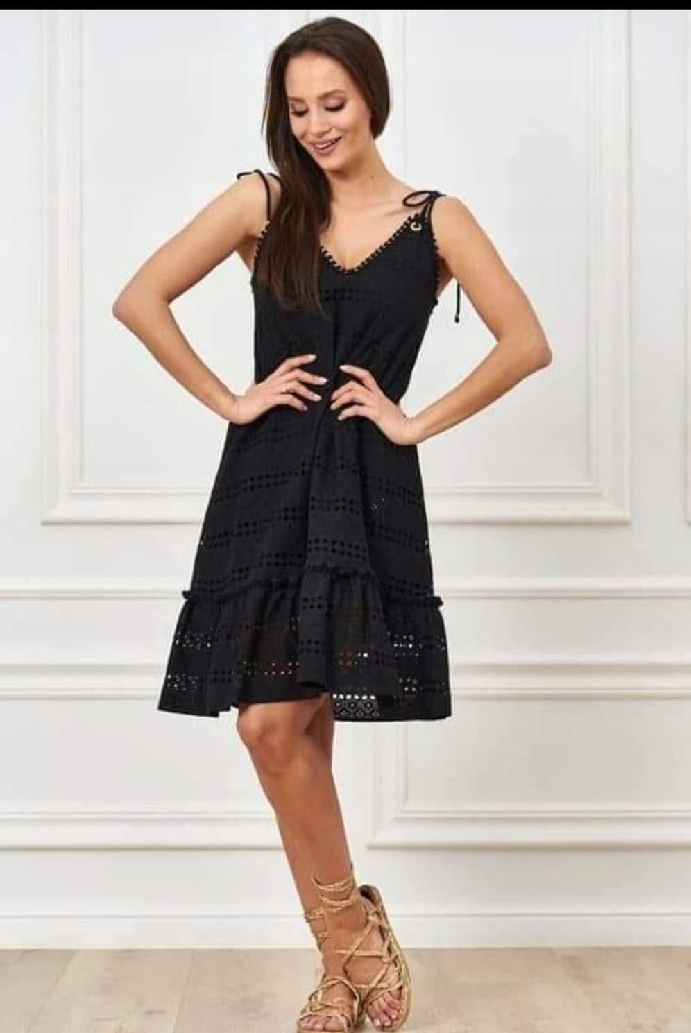 Šaty Černá Přes Ramínka Model 0275 Lalous velikost S