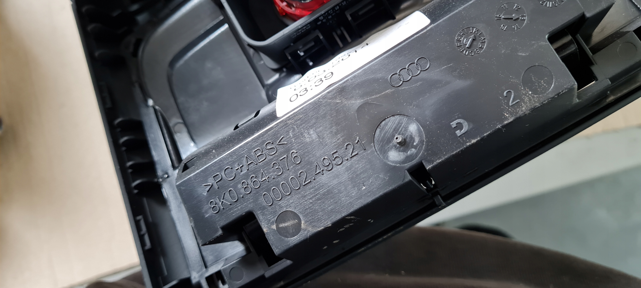 S4 B8 LIFT A4 frame TUNELU SRODKOWEGO grid 8K0864376