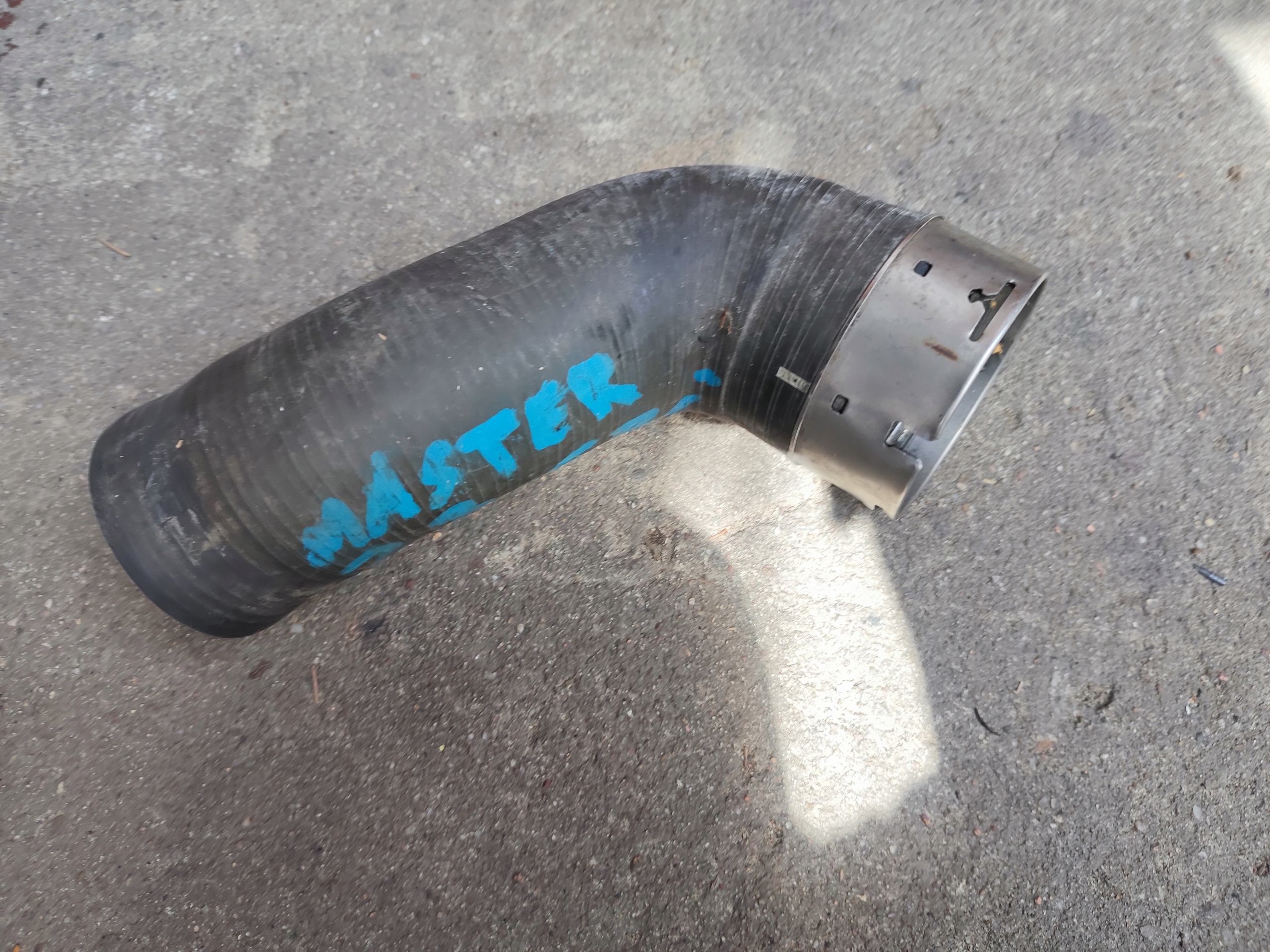 trouba intercoolera renault master 2.3