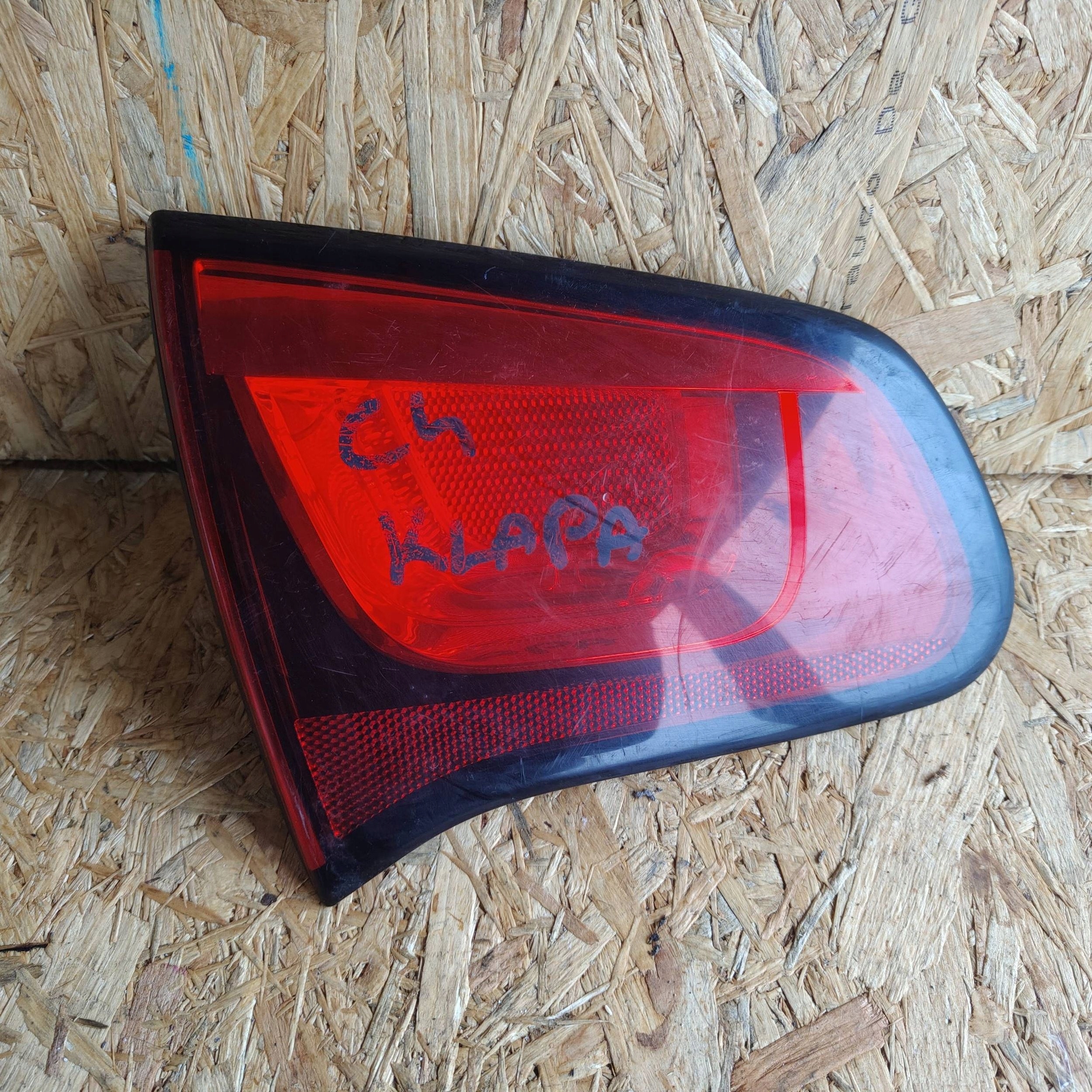 light rear w klapie rear part side left Citroen C3 9685225580