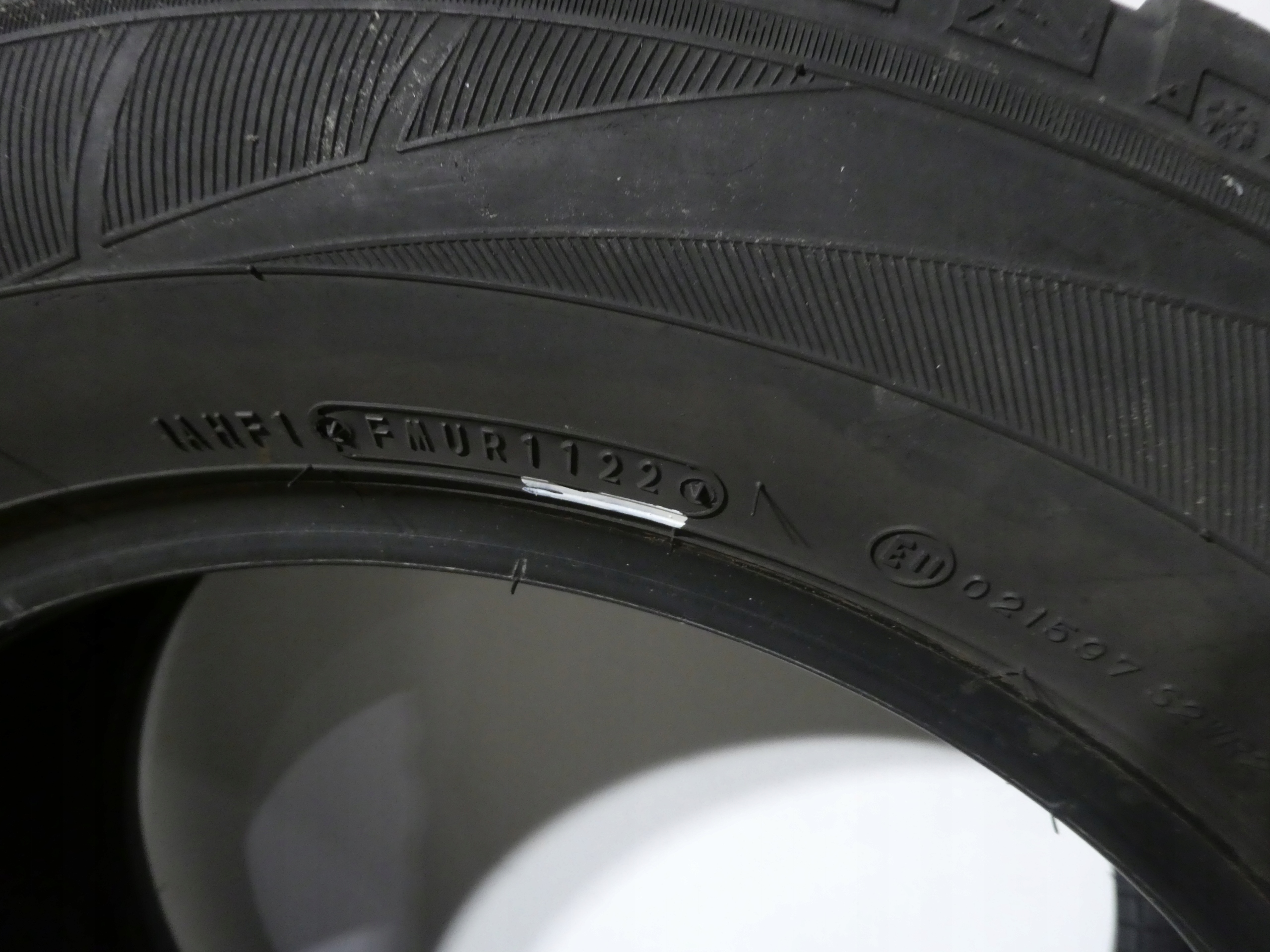 2X tyres Falken 215/60/16 2022R