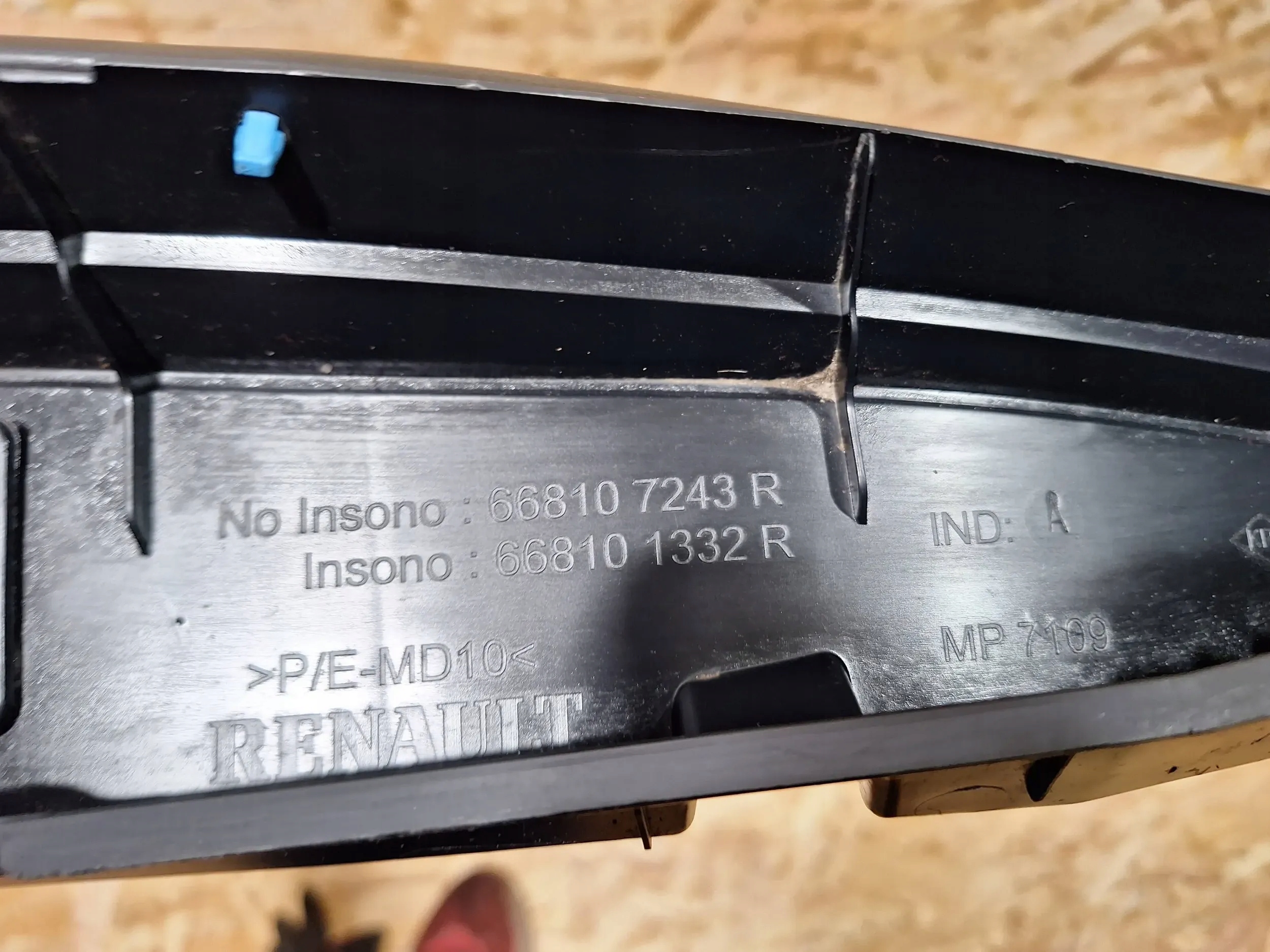 torpedo upper 668107243R Renault Kadjar 17