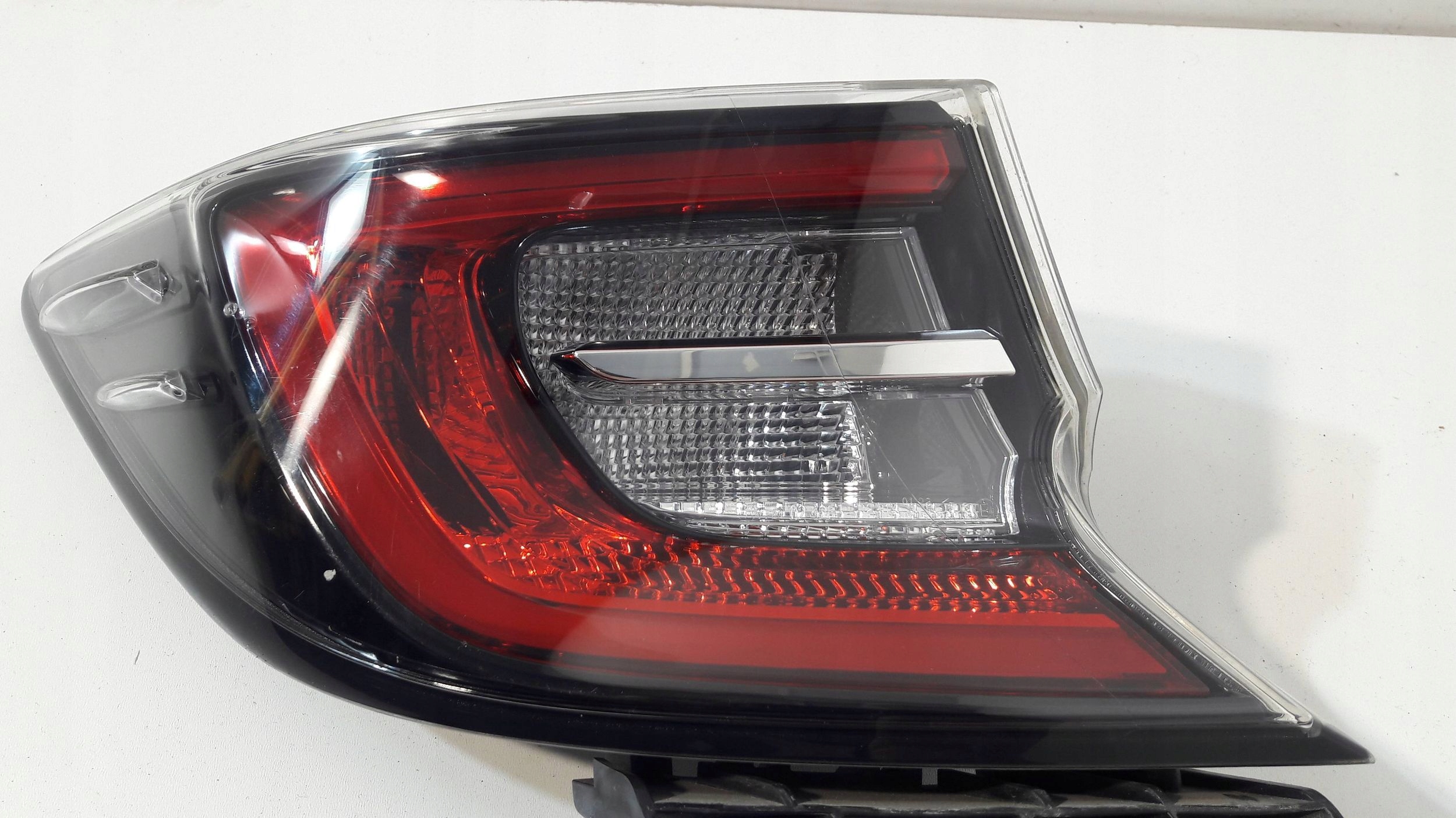 Toyota Corolla E21 Hatchback light rear left V350010L (R333)