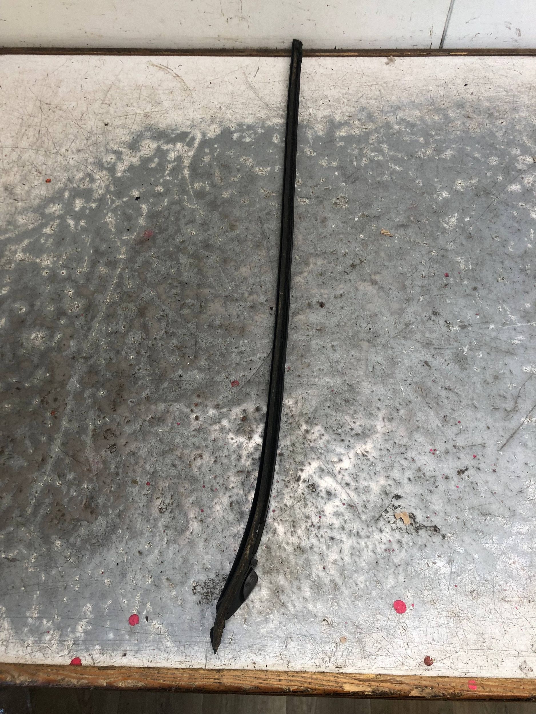 moulding windows windscreen right OPEL ASTRA K KOMBI 39041884