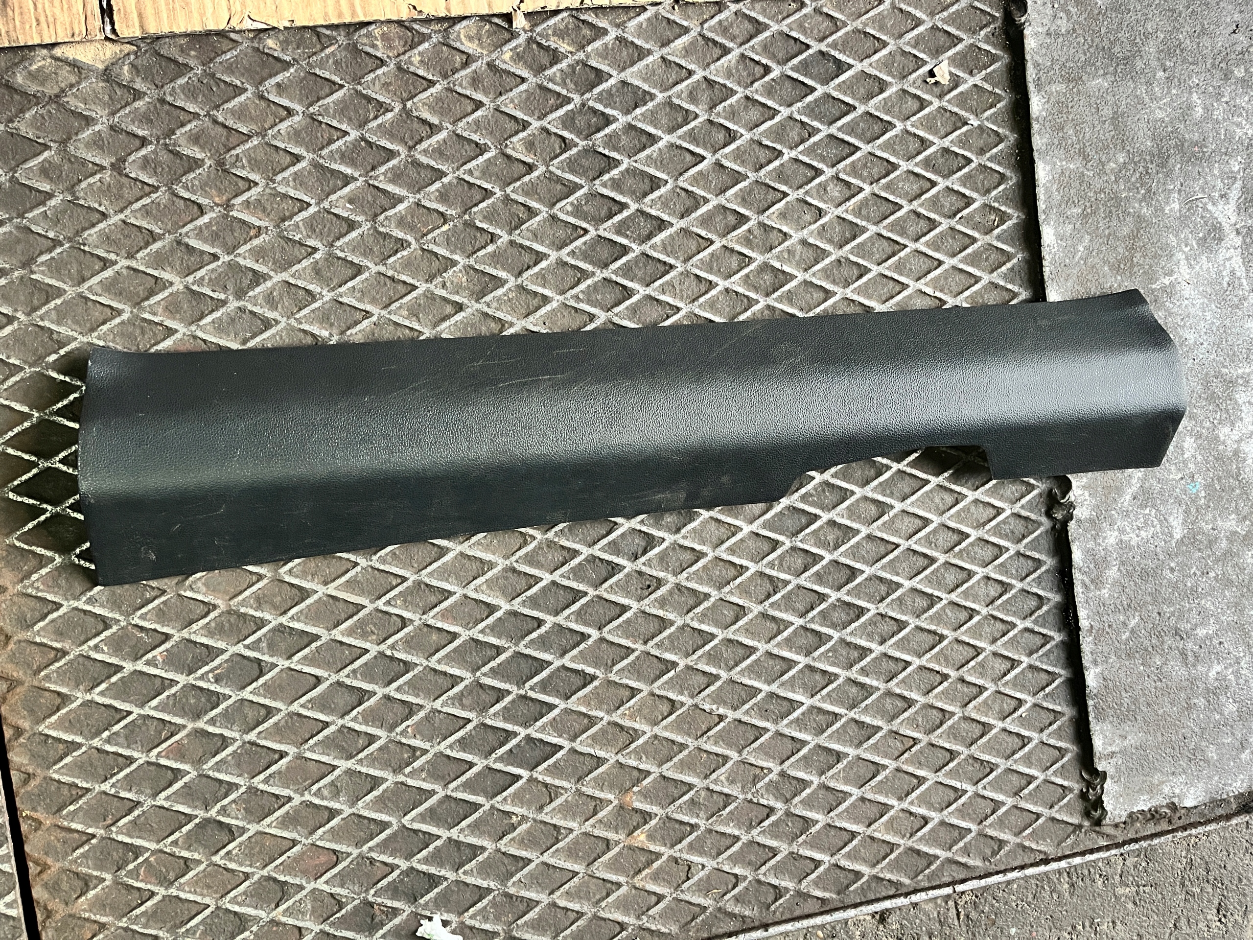 9 RENAULT KOLEOS II NAKŁADKA OSŁONA LISTWA PROGU PRAWA B21502-ZG000