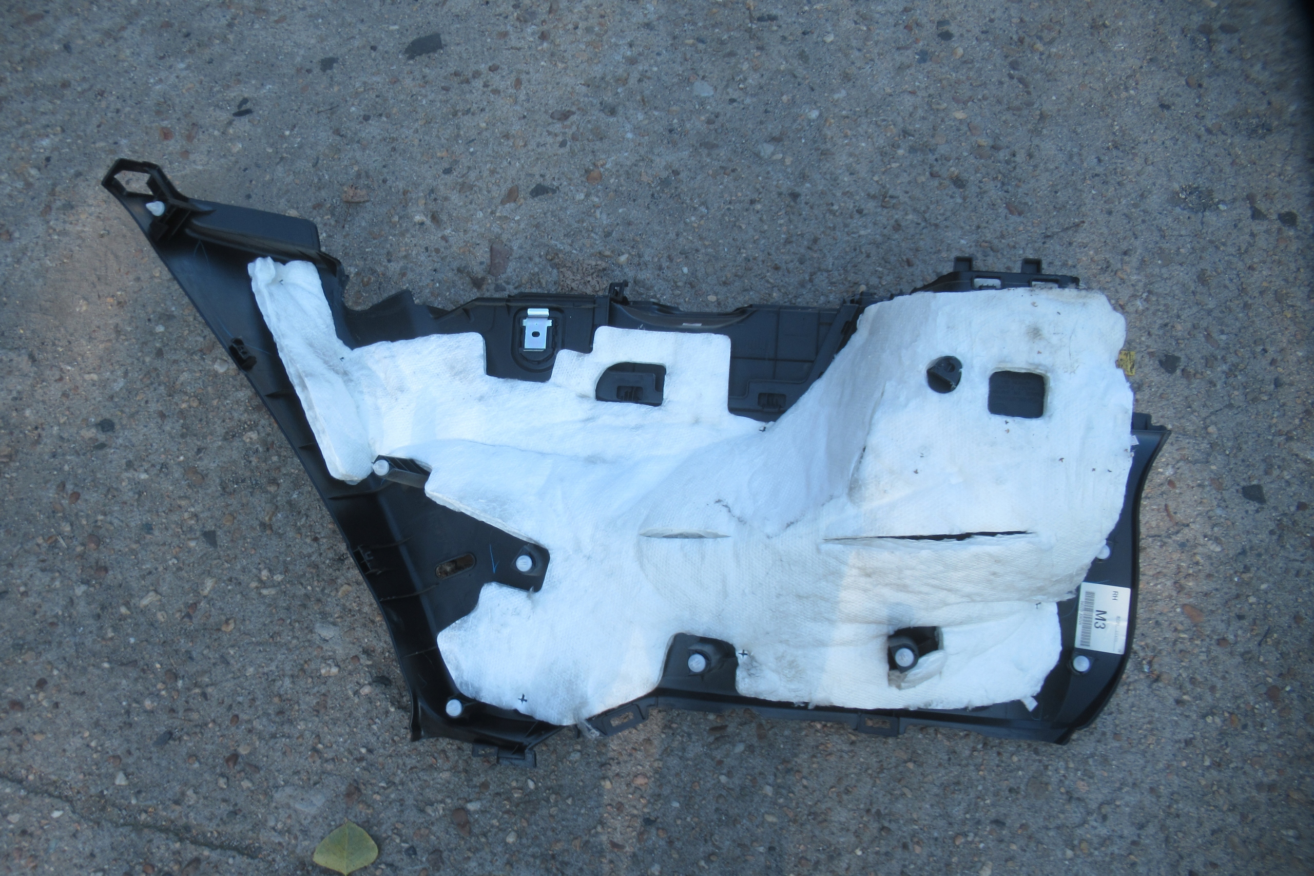 SUBARU XV 12R boot upholstery right rear part
