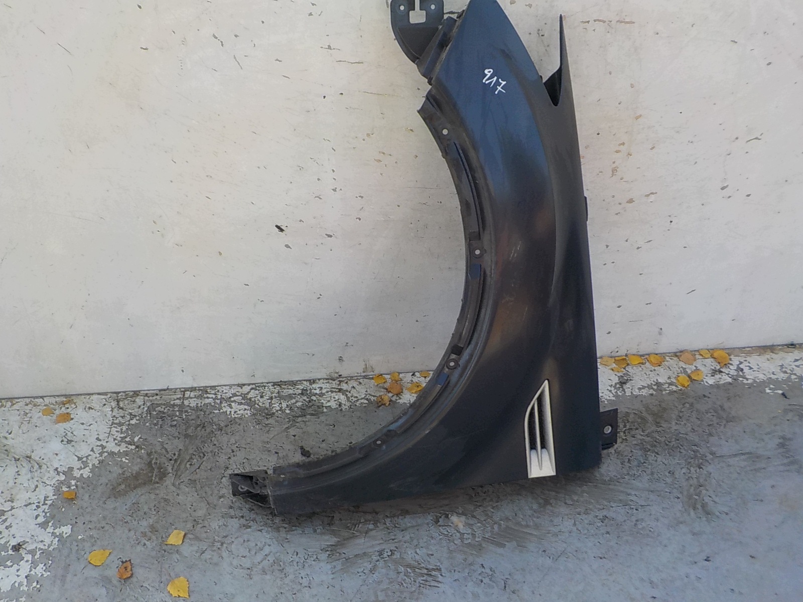 917 FORD KUGA and fender left front front