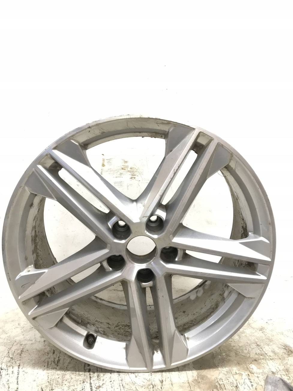 Обід алюміній Audi OE0a601025g 8.0