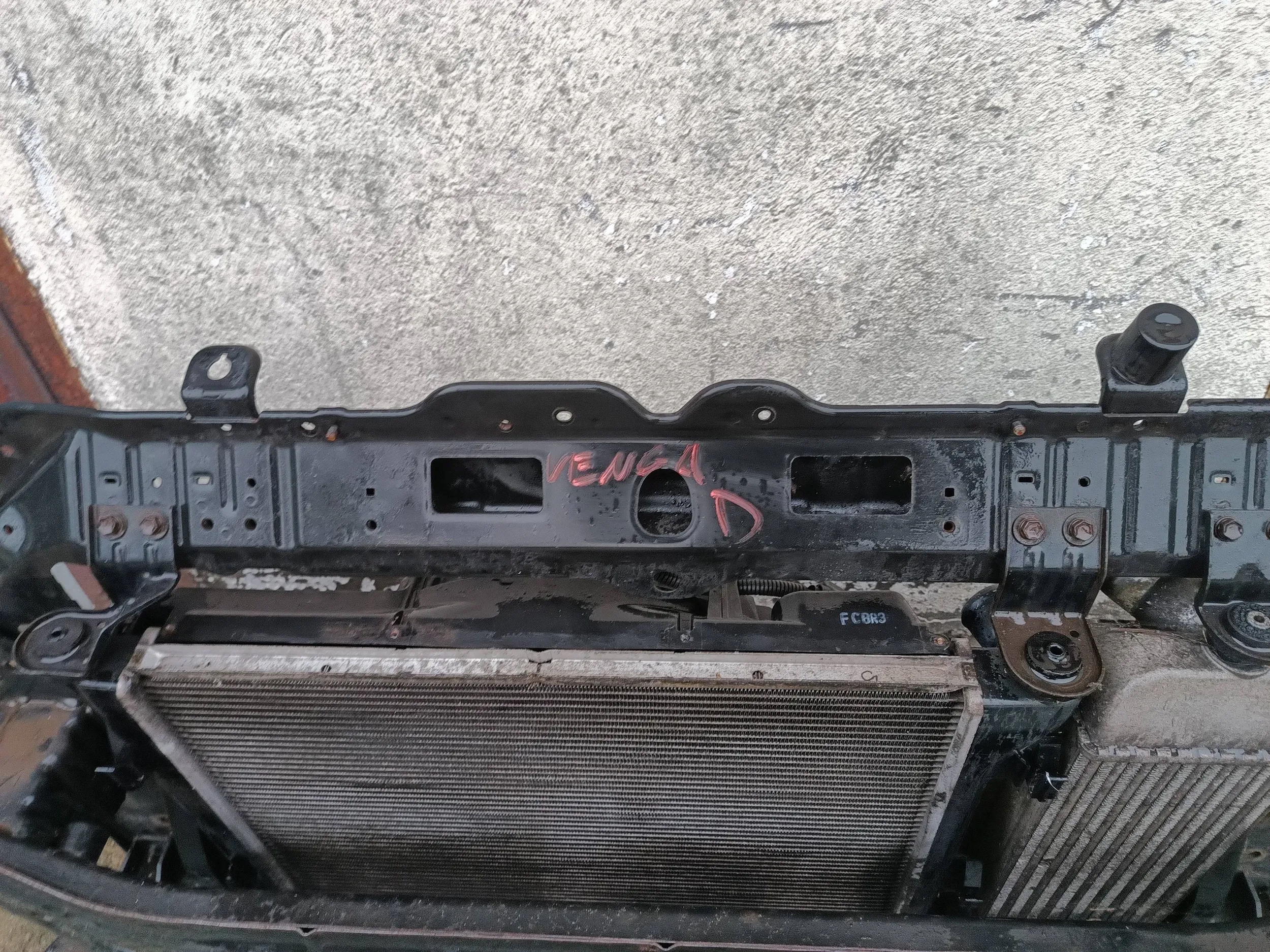 KIA VENGA support panel for radiators fan radiator 1,4 CRDI 1,6 CRDI