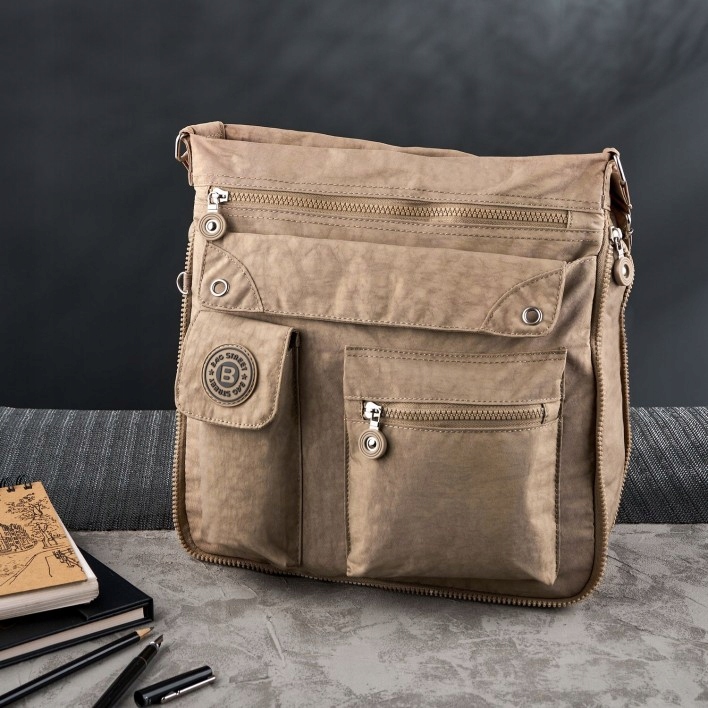 POJEMNA MŁODZIEŻOWA SOLIDNA TORBA LISTONOSZKA RAPORTÓWKA JASNOBRĄZOWA EAN (GTIN) 5905567204302