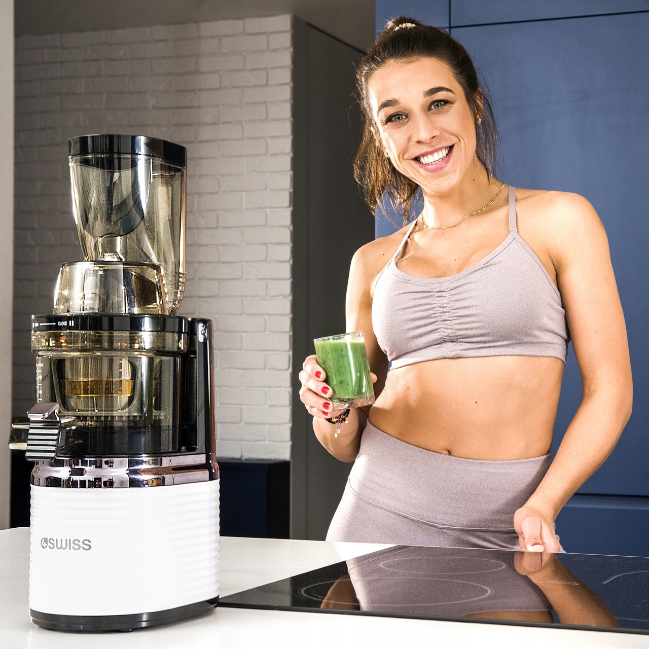 WYCISKARKA DO CYTRUSÓW OWOCÓW WARZYW WOLNOOBROTOWA 4SWISS MOCNA 200W ZESTAW Marka 4Swiss