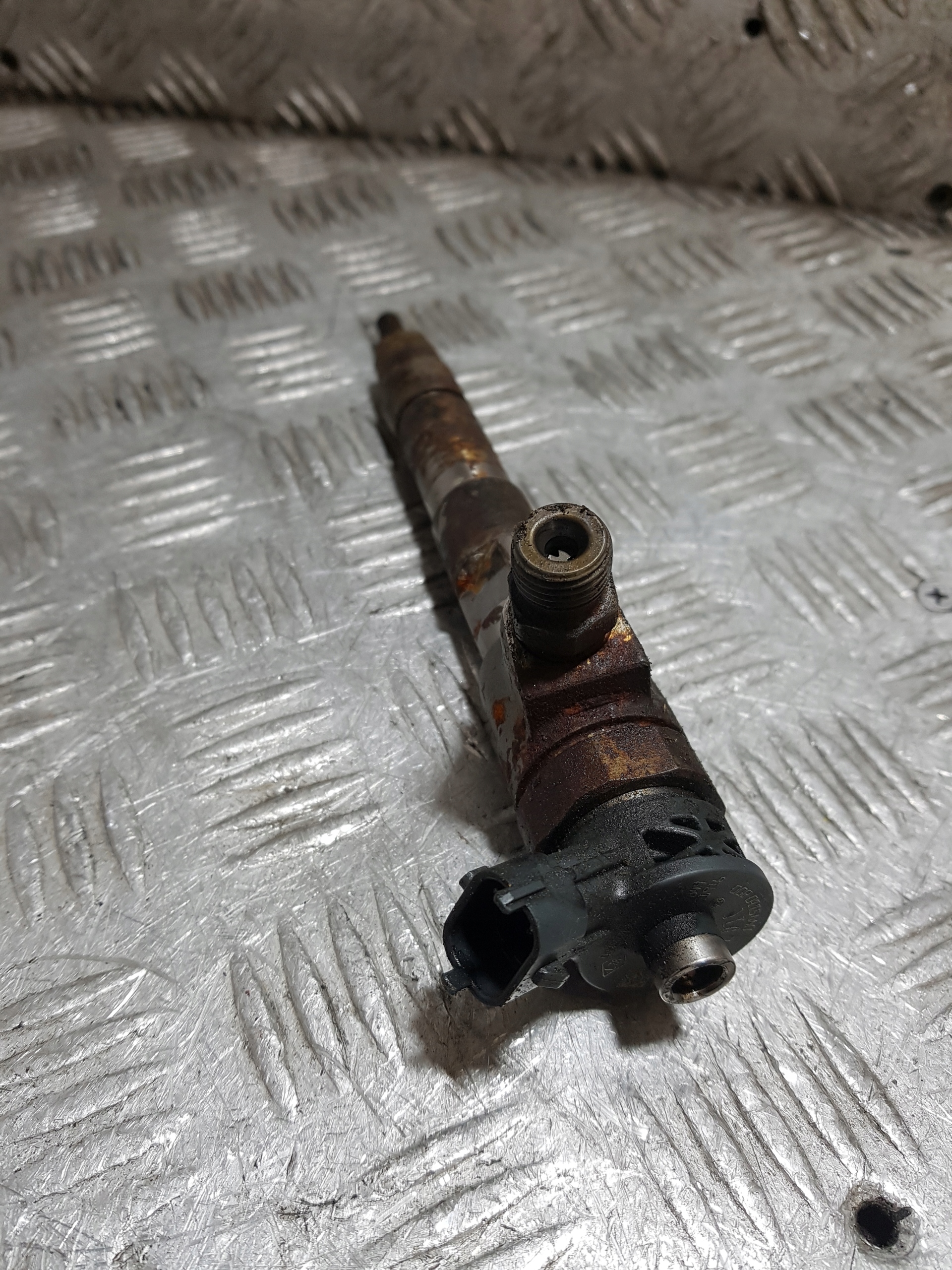 nozzle injector RENAULT CLIO 5 0445110800