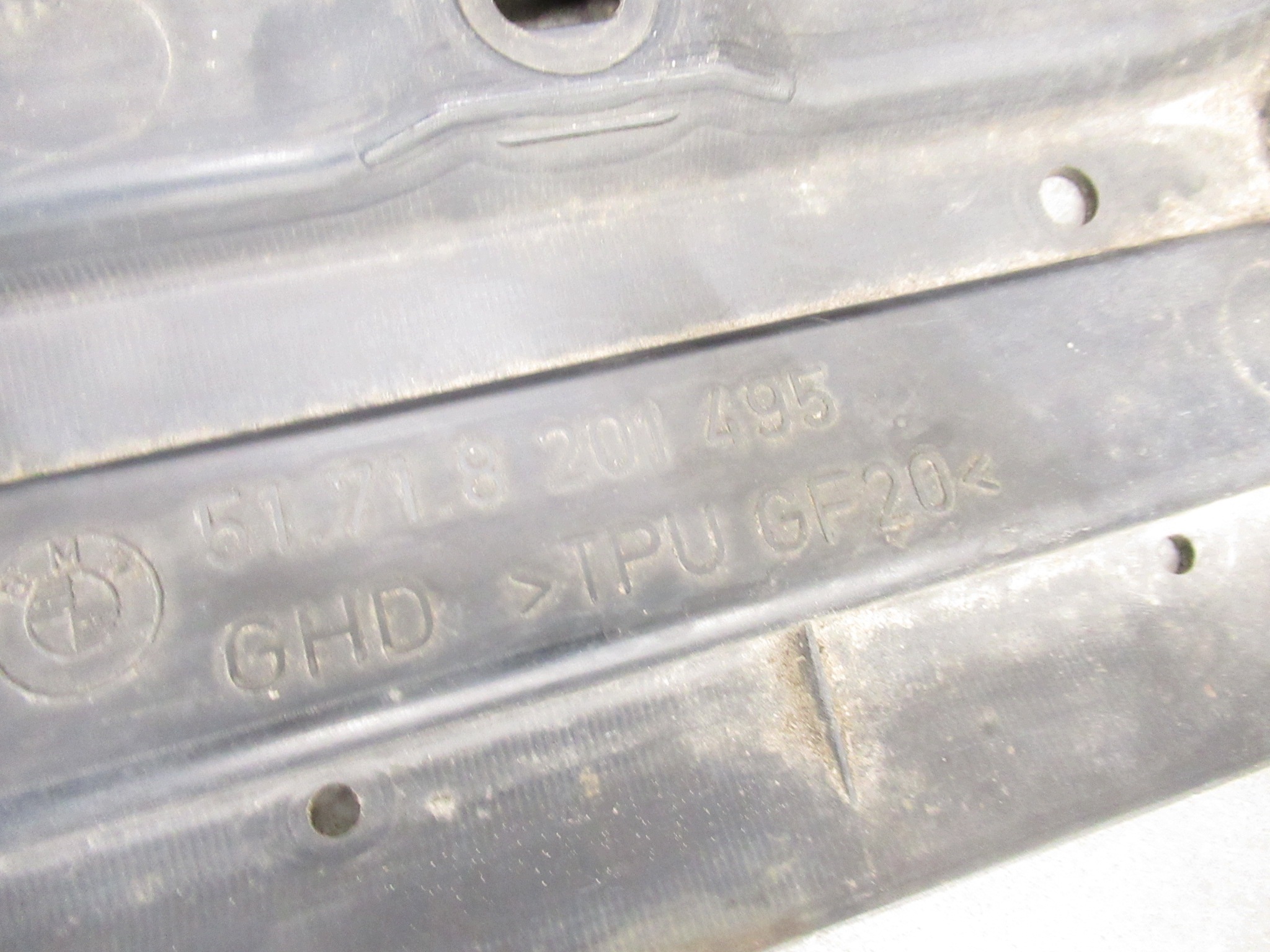 cover chassis of the threshold left BMW e39 sedan KOMBI