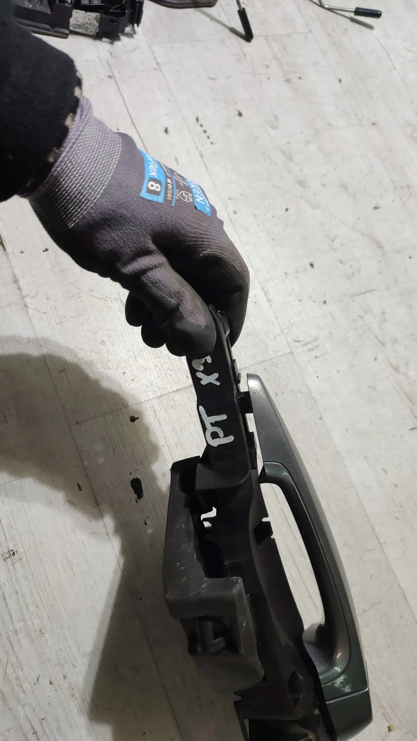 BMW X3 F25 15r 2.0d handle exterior right rear part