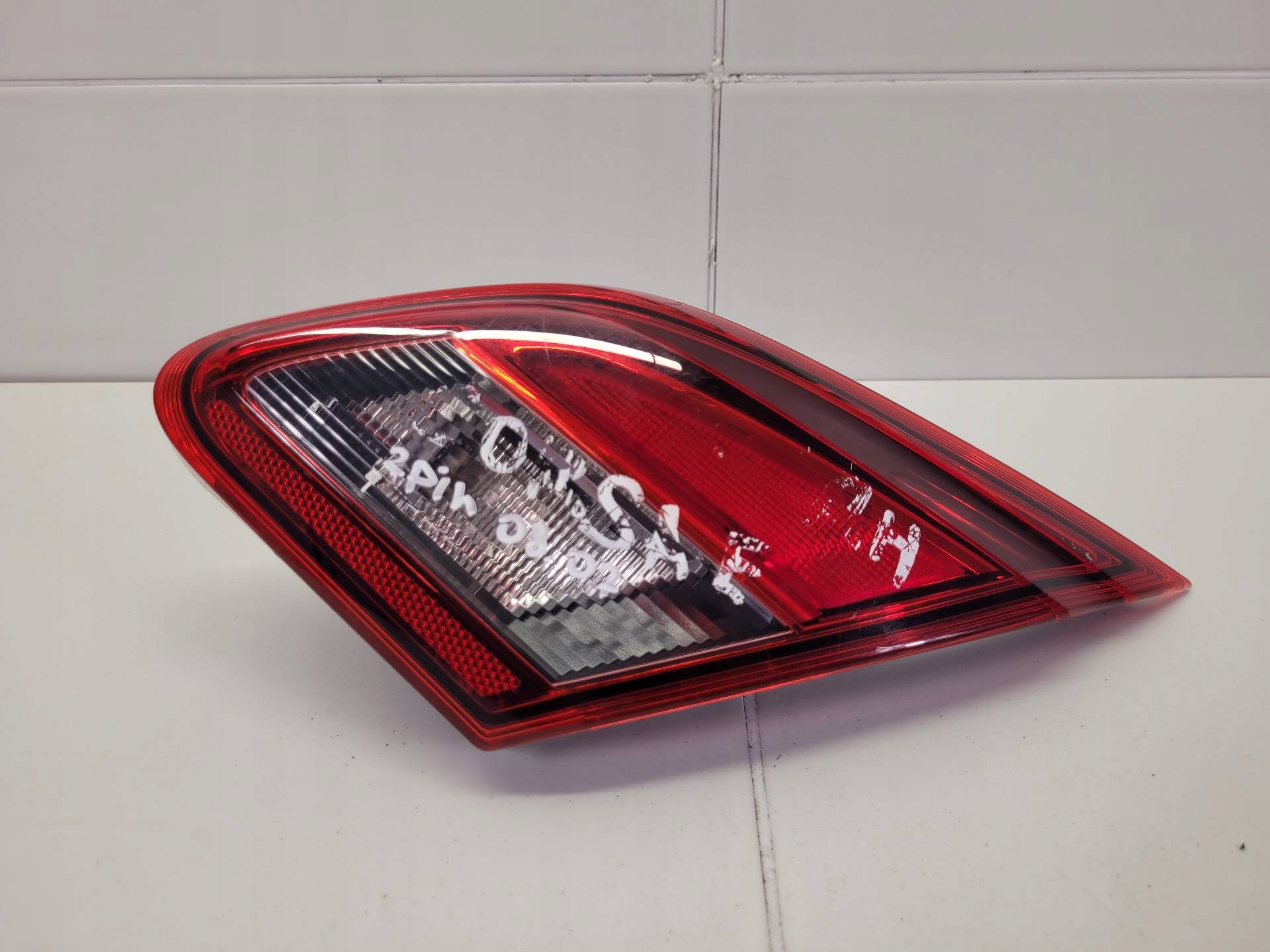 light rear to the bonnet right side Opel Corsa E 2016 39012624