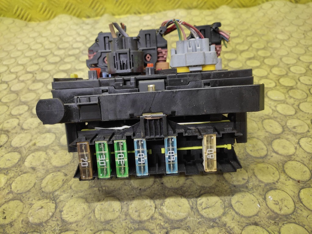 PEUGEOT 207 module BSM 9661708280