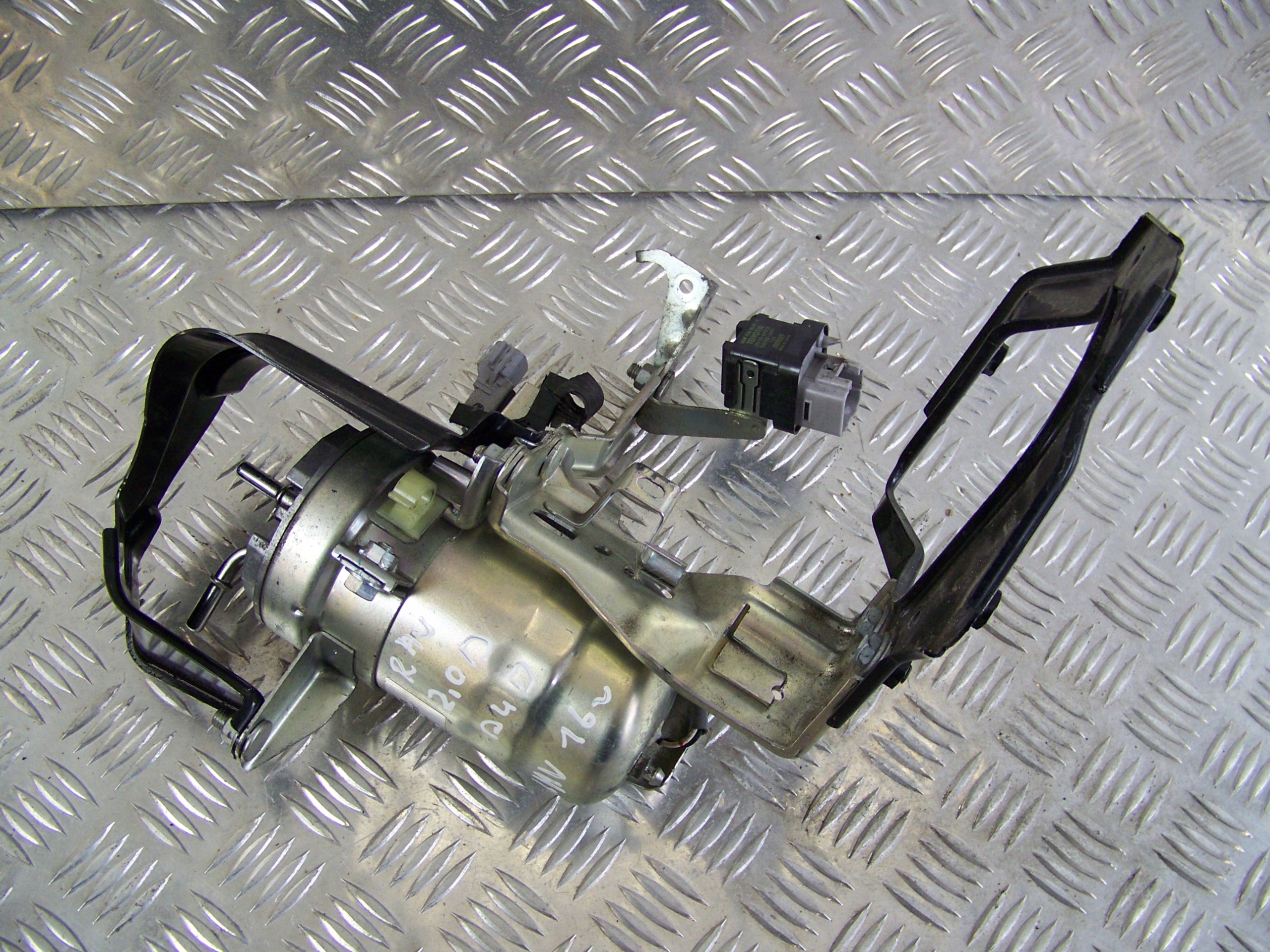 Toyota Rav 4 IV 16-корпус фильтра база 2.0 D