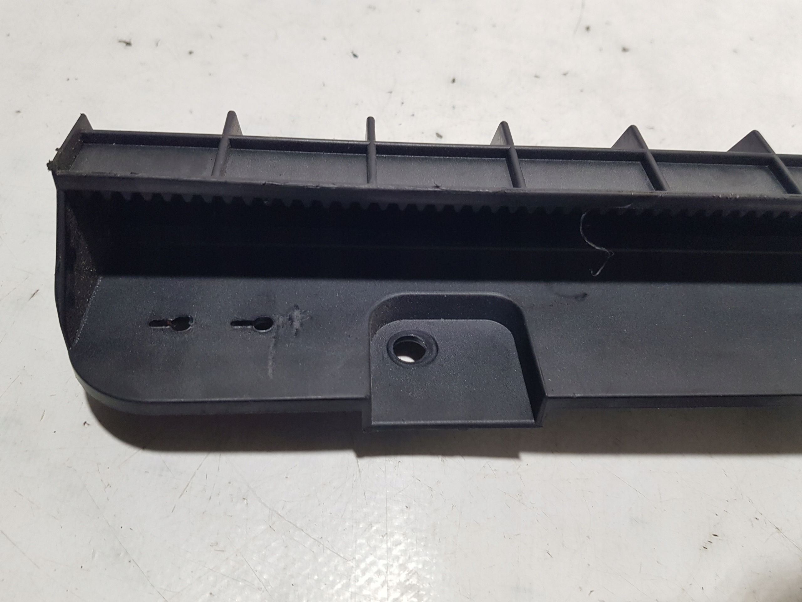 bracket holder roofs boot left rear part MERCEDES W207 A207 CABRIO