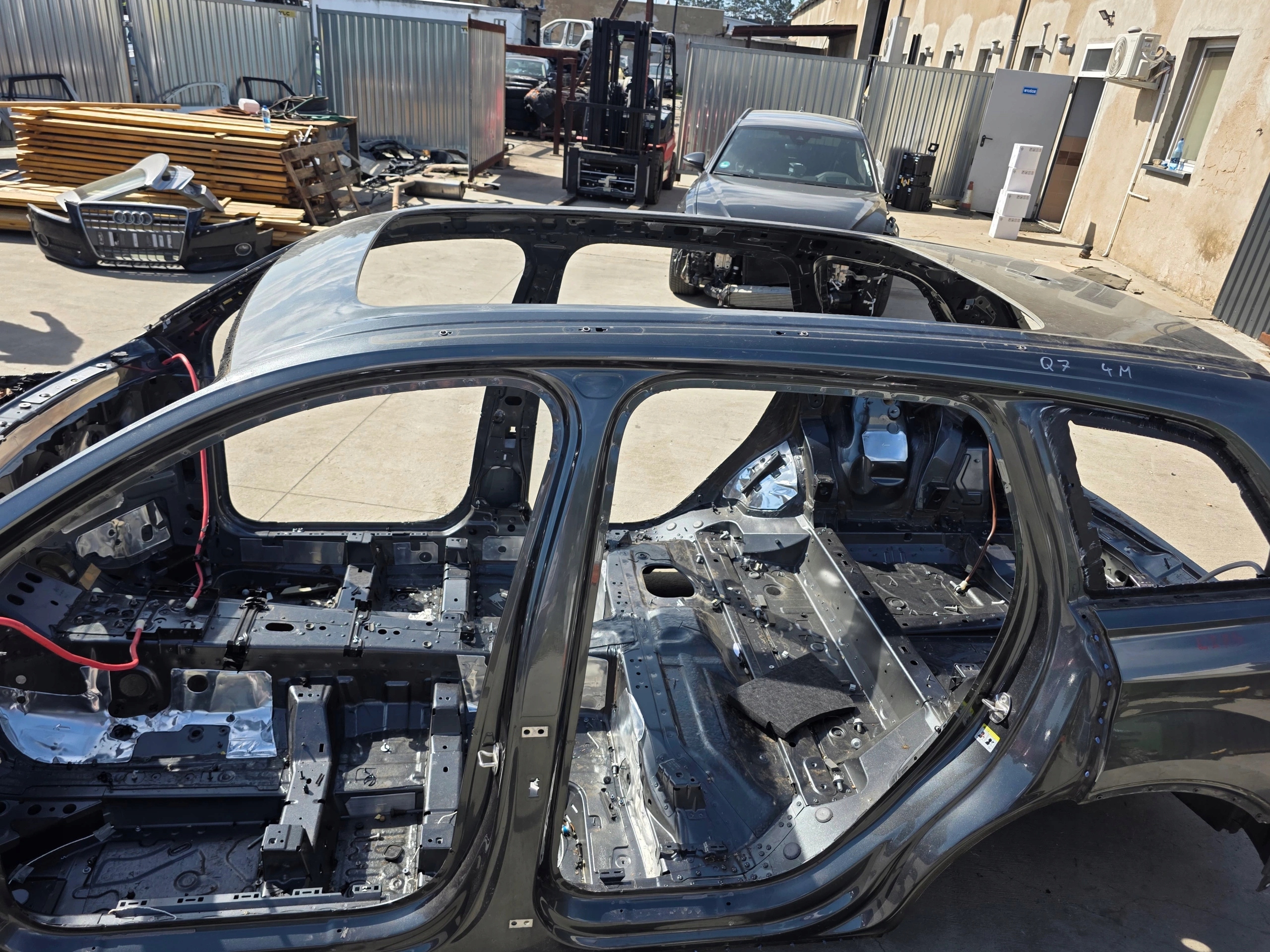dach Radhaus Längsträger AUDI Q7 4M ORGINAL PANORAMA !!!